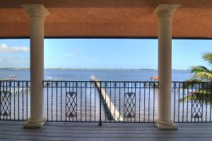 RIVER RIDGE - Residential