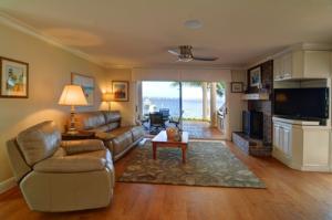 RIVER RIDGE - Residential