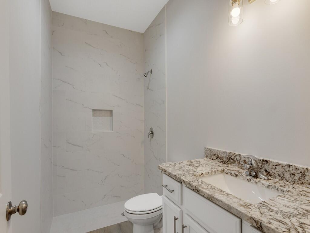 PARADISE PARK UNIT NO 2 - Residential Lease