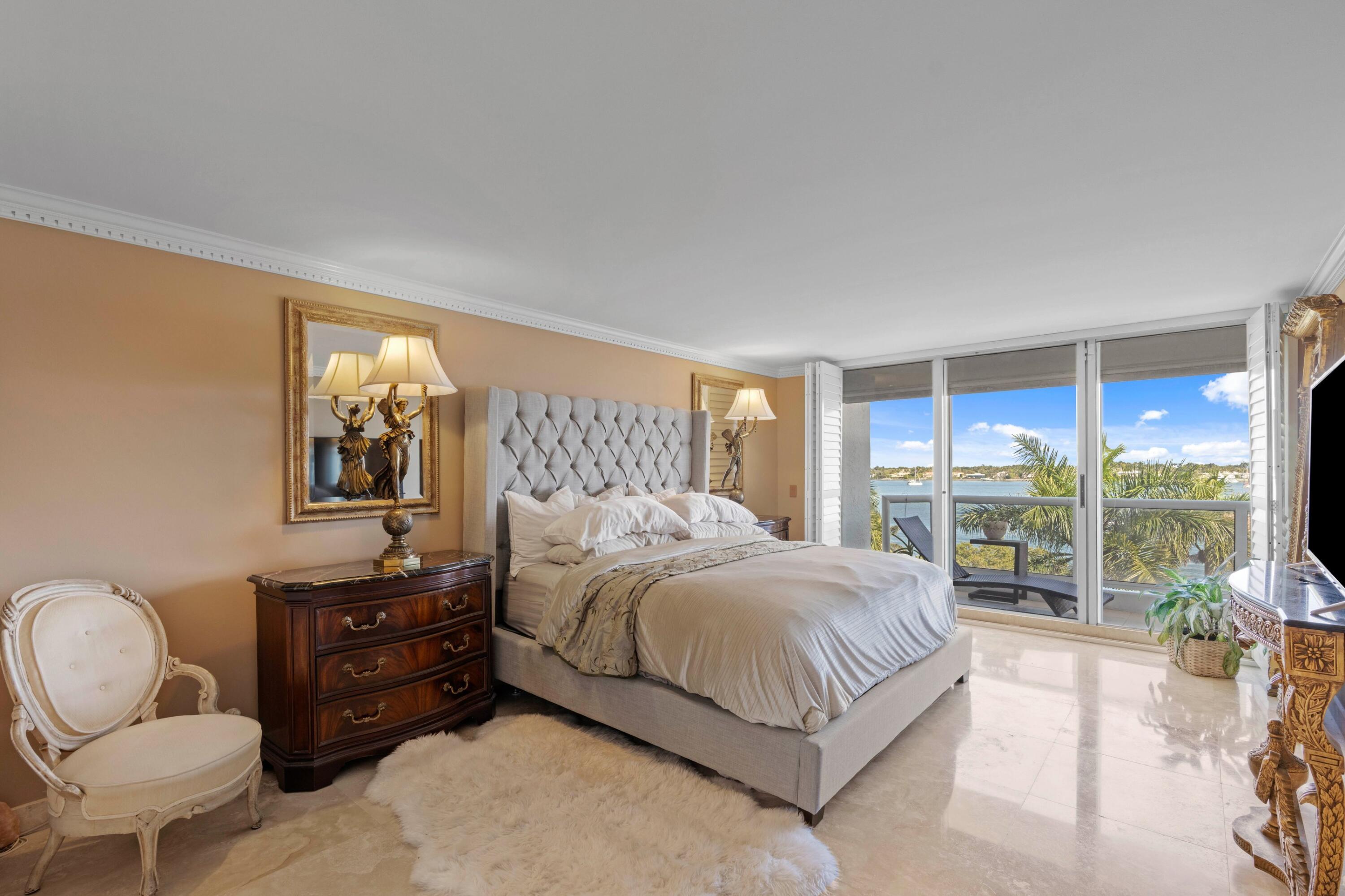 MAJESTIC TOWERS I CONDO - Residential