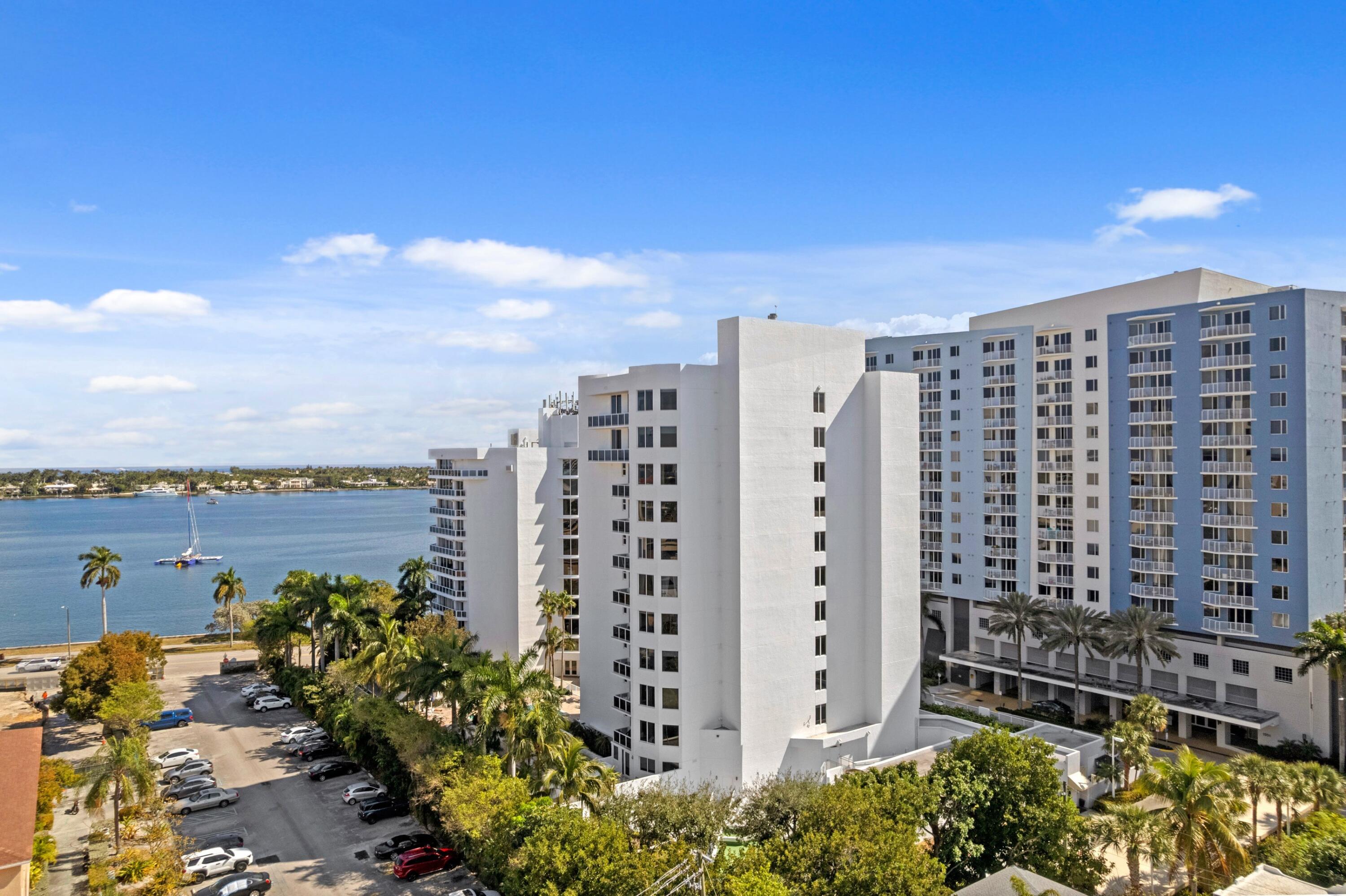 MAJESTIC TOWERS I CONDO - Residential