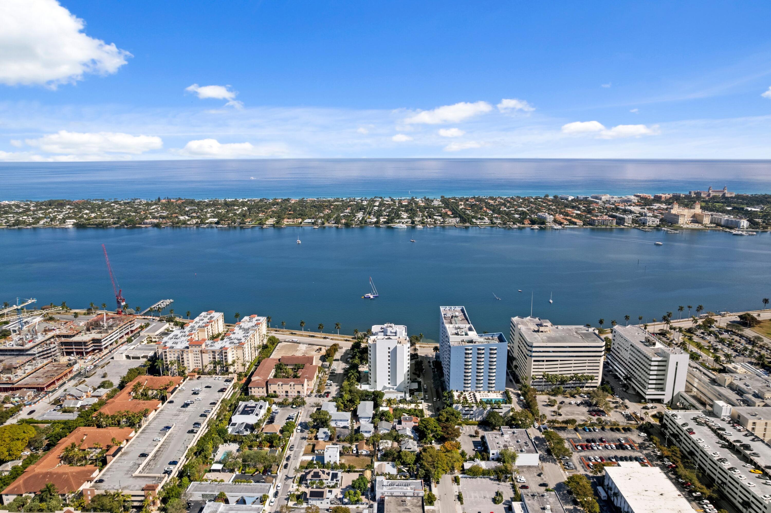 MAJESTIC TOWERS I CONDO - Residential