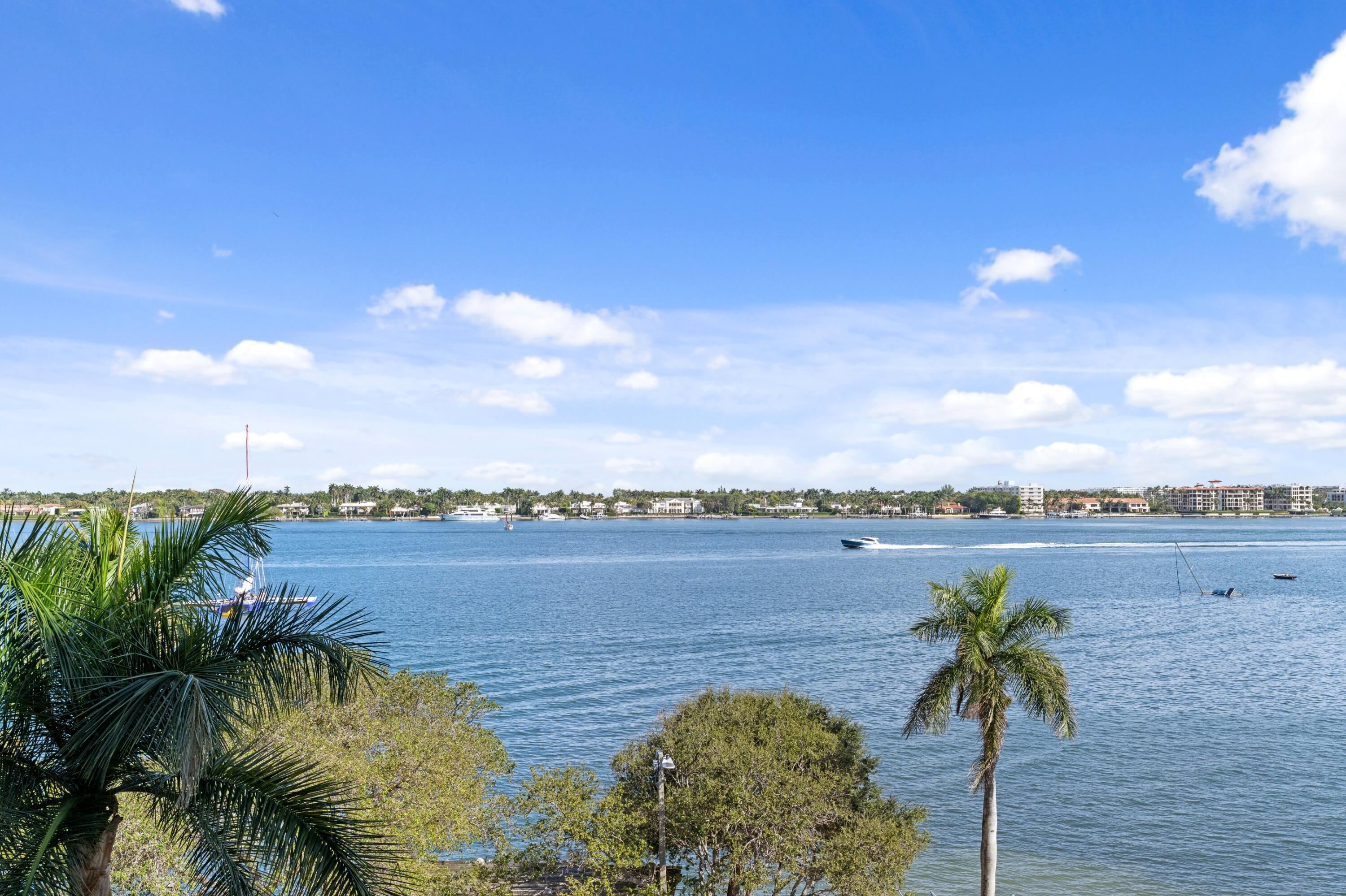 MAJESTIC TOWERS I CONDO - Residential