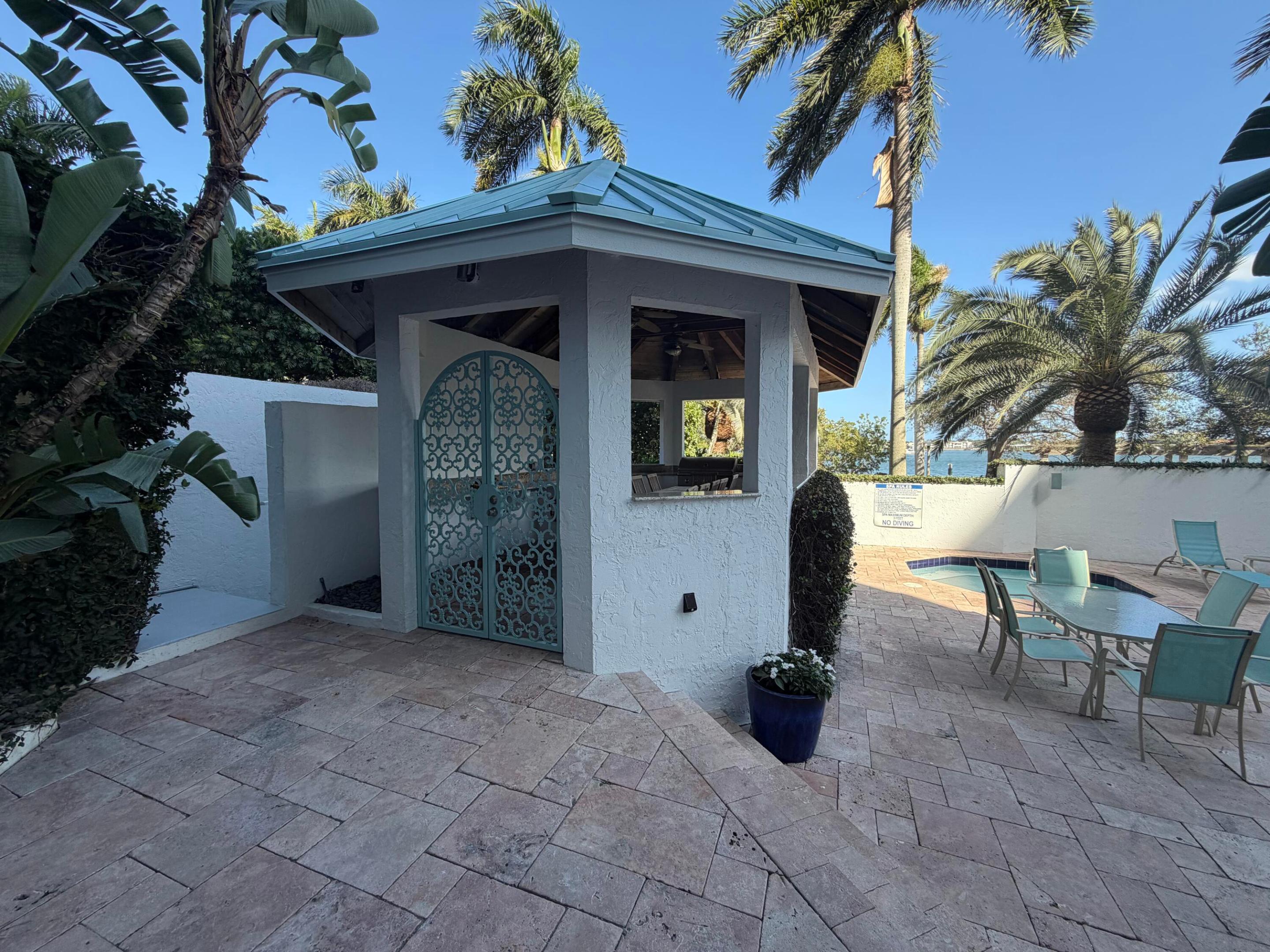 MAJESTIC TOWERS I CONDO - Residential