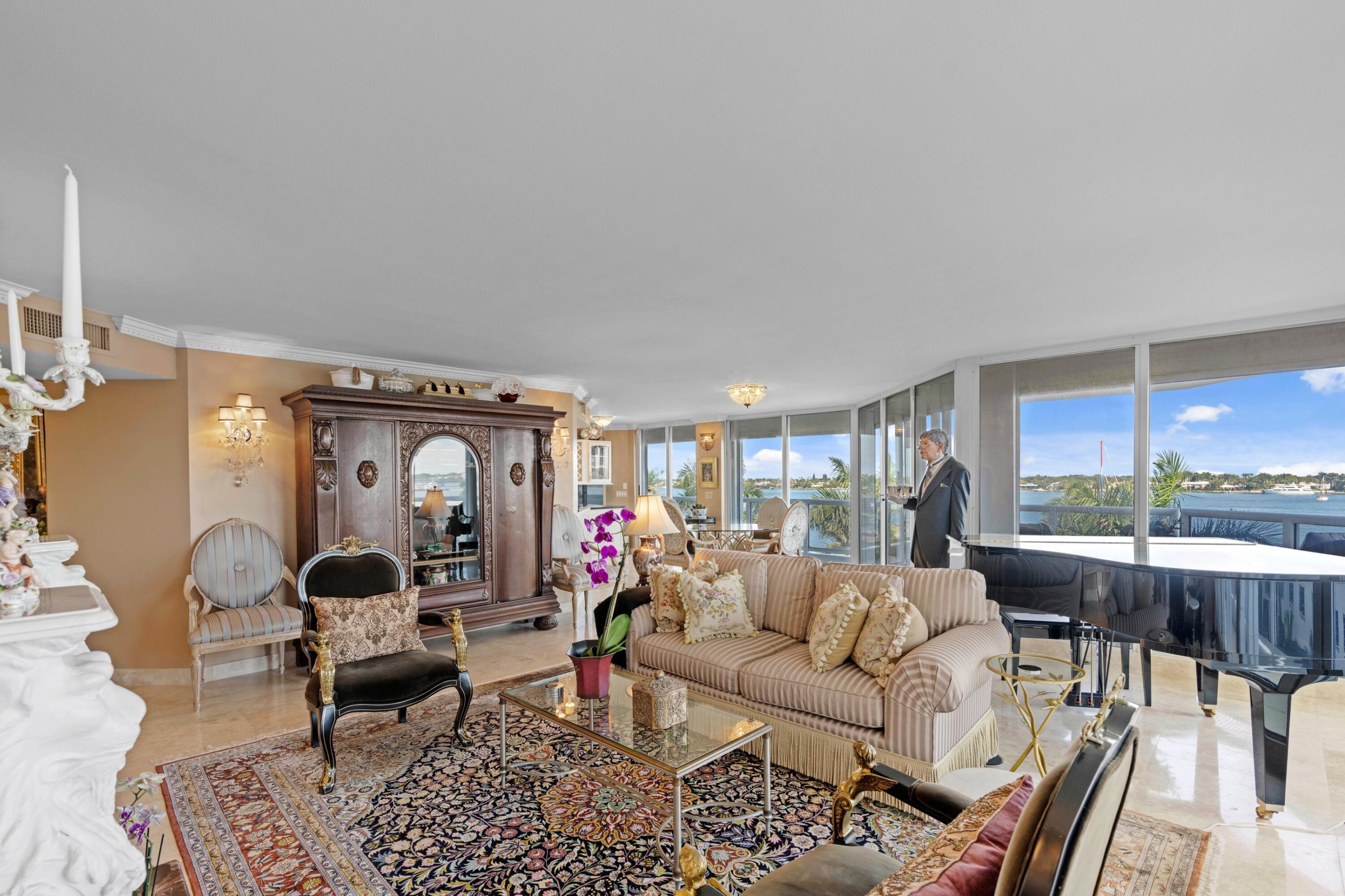 MAJESTIC TOWERS I CONDO - Residential