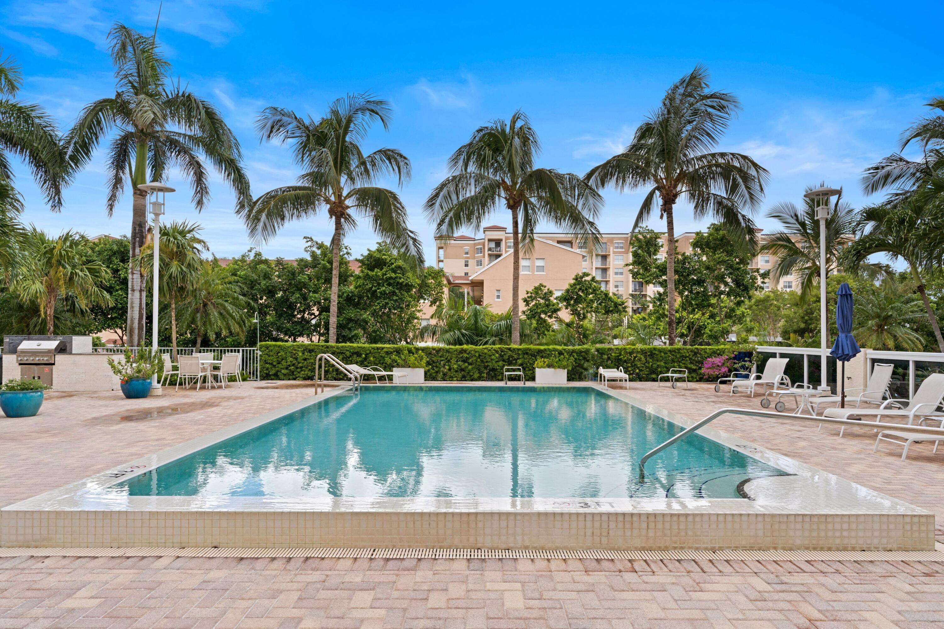 MAJESTIC TOWERS I CONDO - Residential