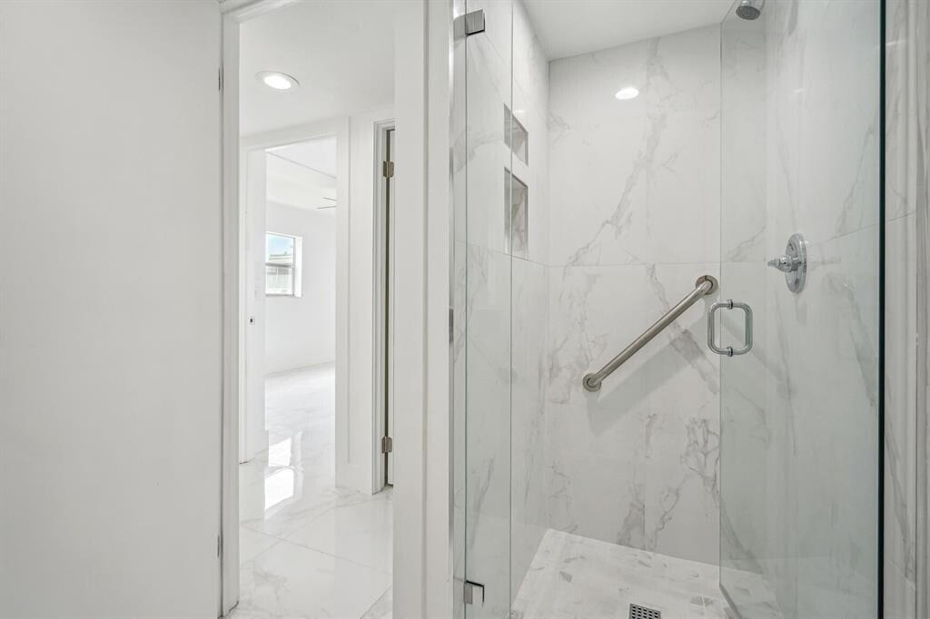 KINGS POINT MONACO CONDOS - Residential Lease