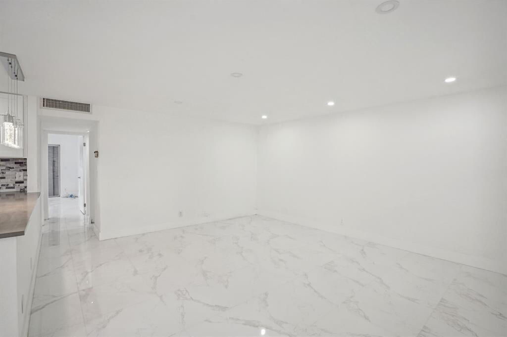 KINGS POINT MONACO CONDOS - Residential Lease