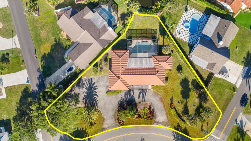 Photo of 42 Golfview Drive, Tequesta, FL 33469 (MLS # R11056927)