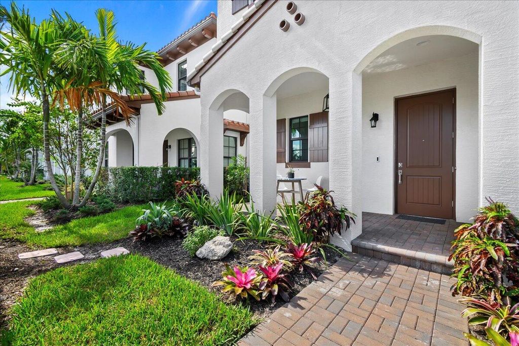 Photo of 13121 Alton Road, Palm Beach Gardens, FL 33418 (MLS # R10927718)