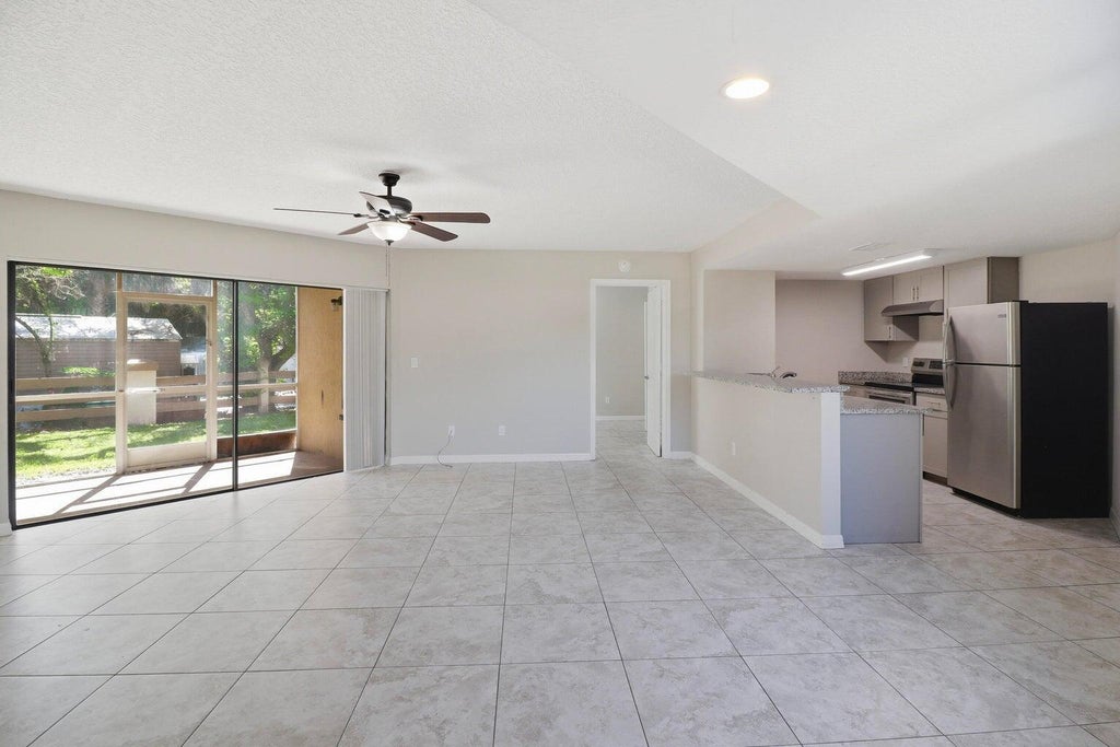 Photo of 2625 HEATHCOTE Drive #2619, Fort Pierce, FL 34982 (MLS # B26066348)