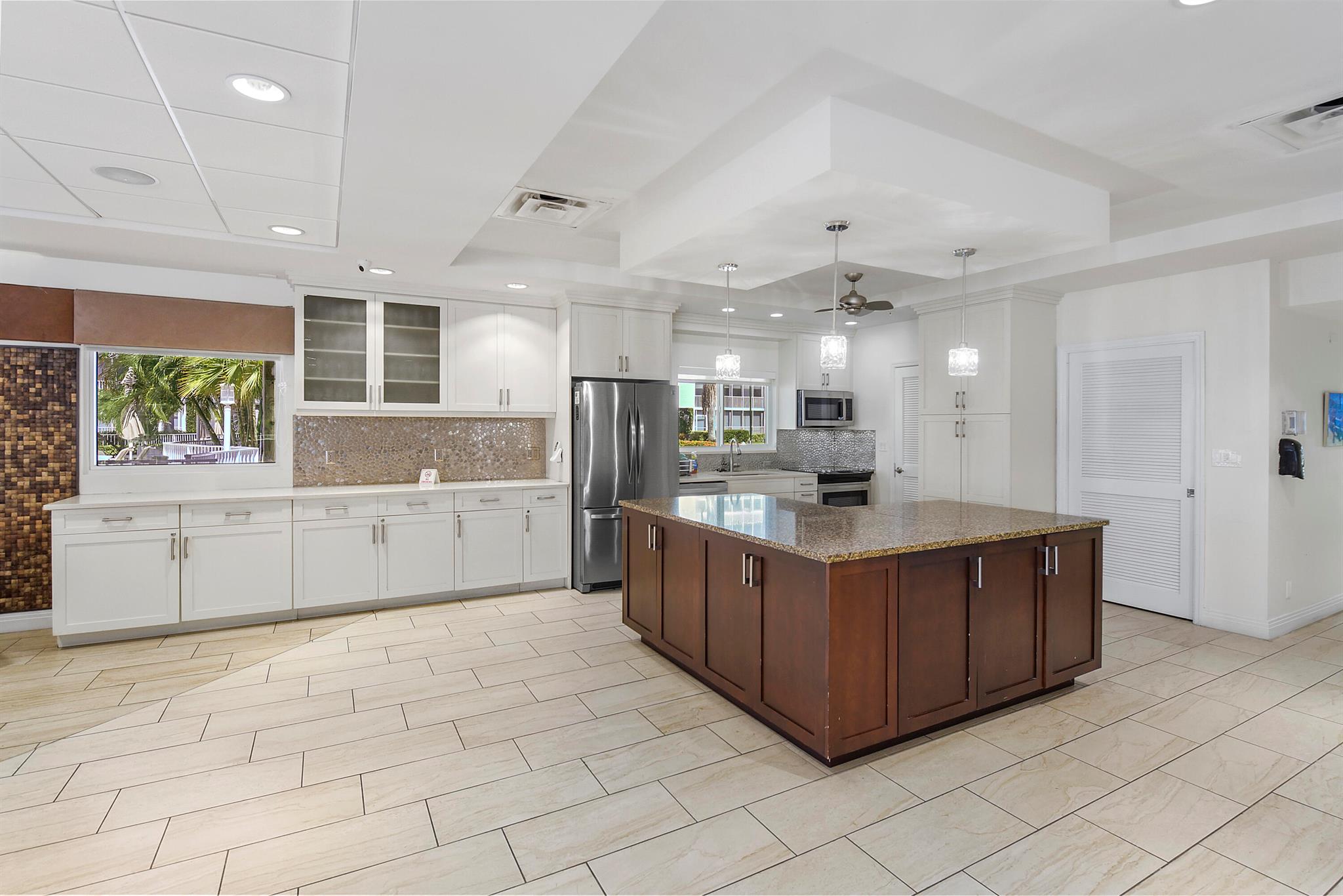 SEAGATE OF HIGHLAND CONDO - Residential