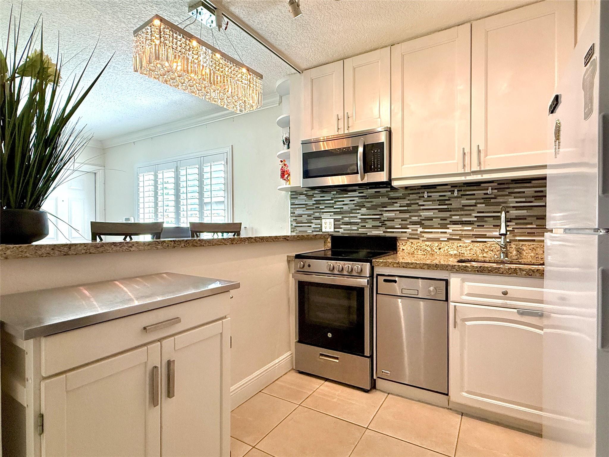 MARVILLA CONDOMINIUM - Residential