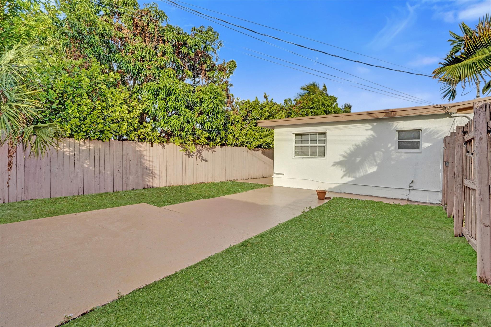 CAROL CITY RED ROAD MANOR - Residential