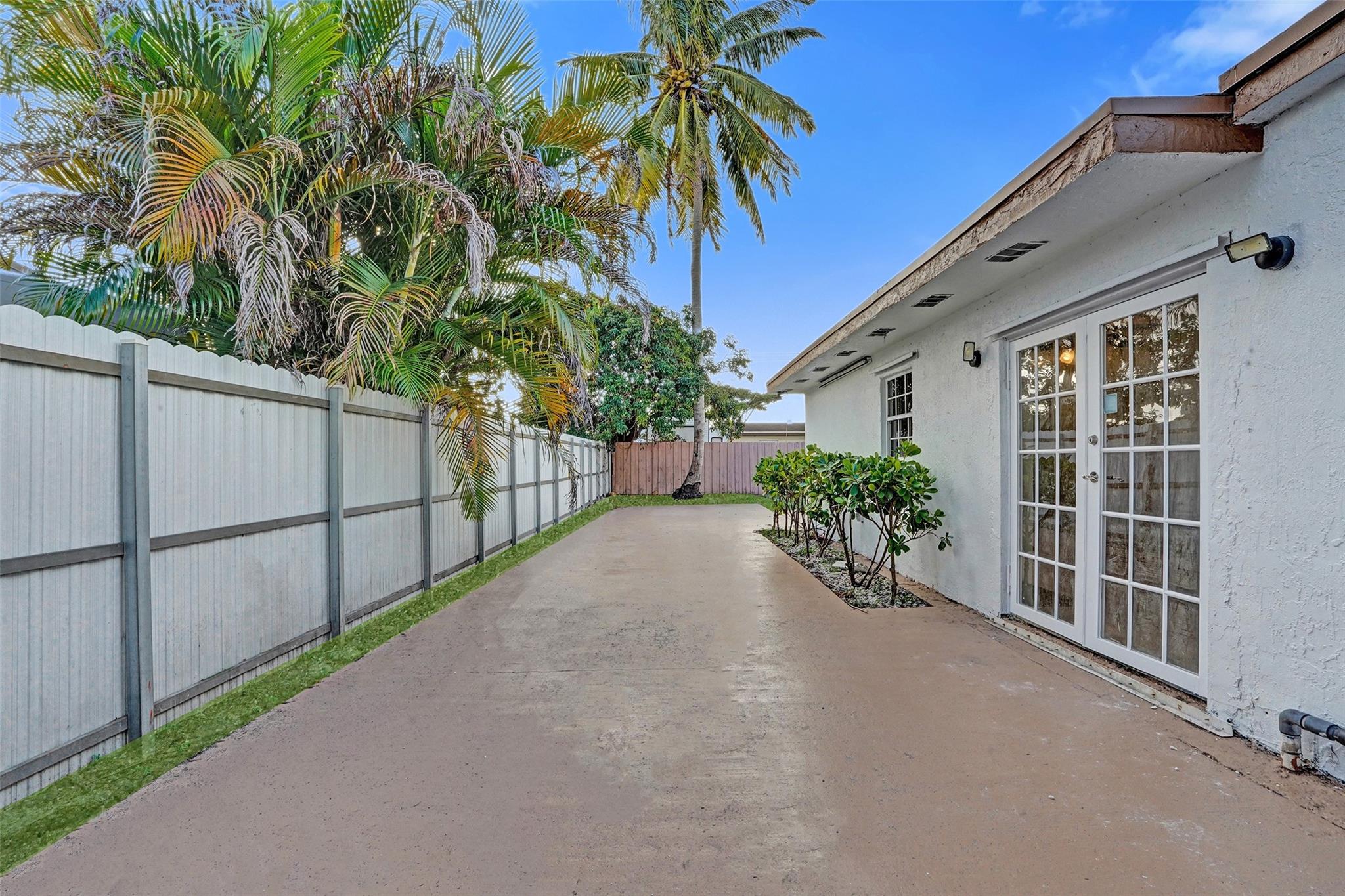 CAROL CITY RED ROAD MANOR - Residential