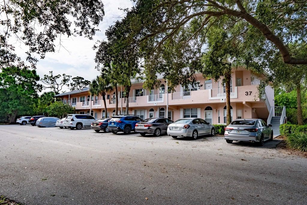 Photo of 18081 SE Country Club Drive #369, Jupiter, FL 33469 (MLS # R10898619)