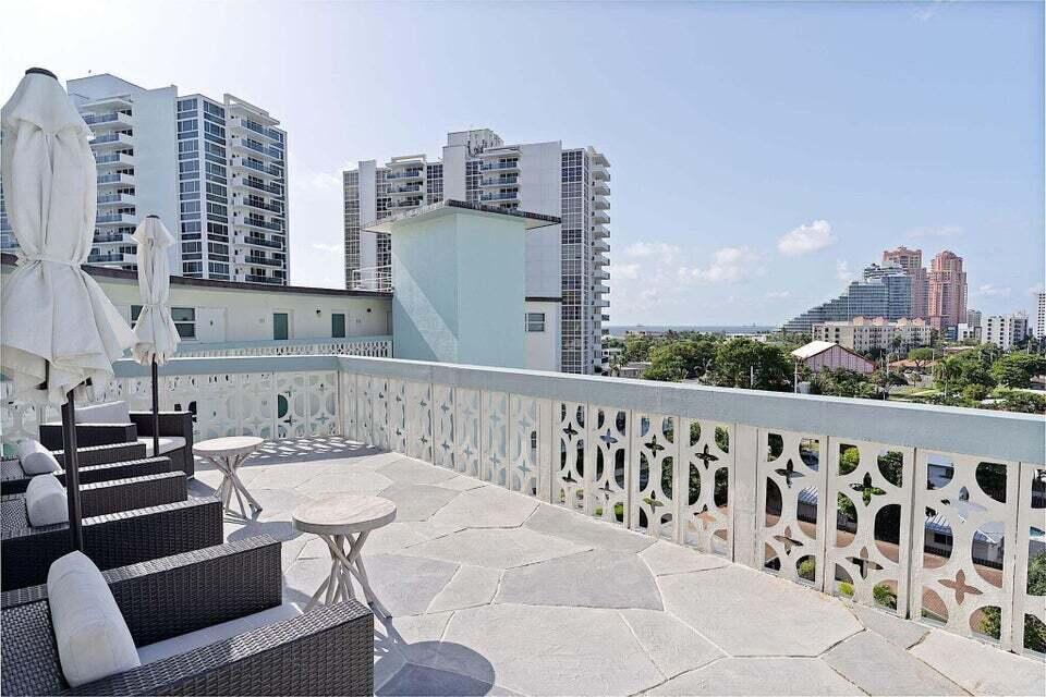 3250 NE 28th Street Unit 302