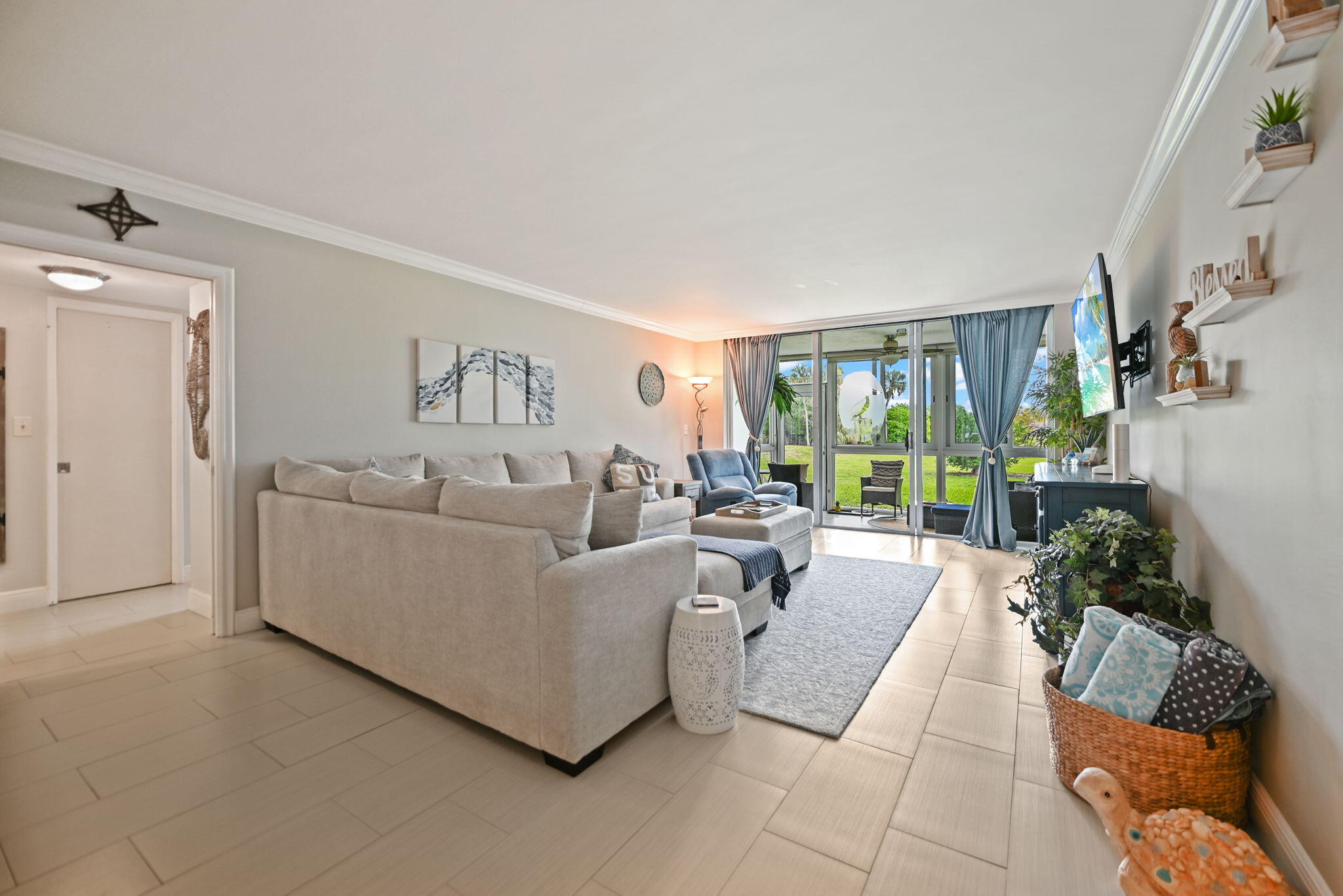 800 Cypress Boulevard #103