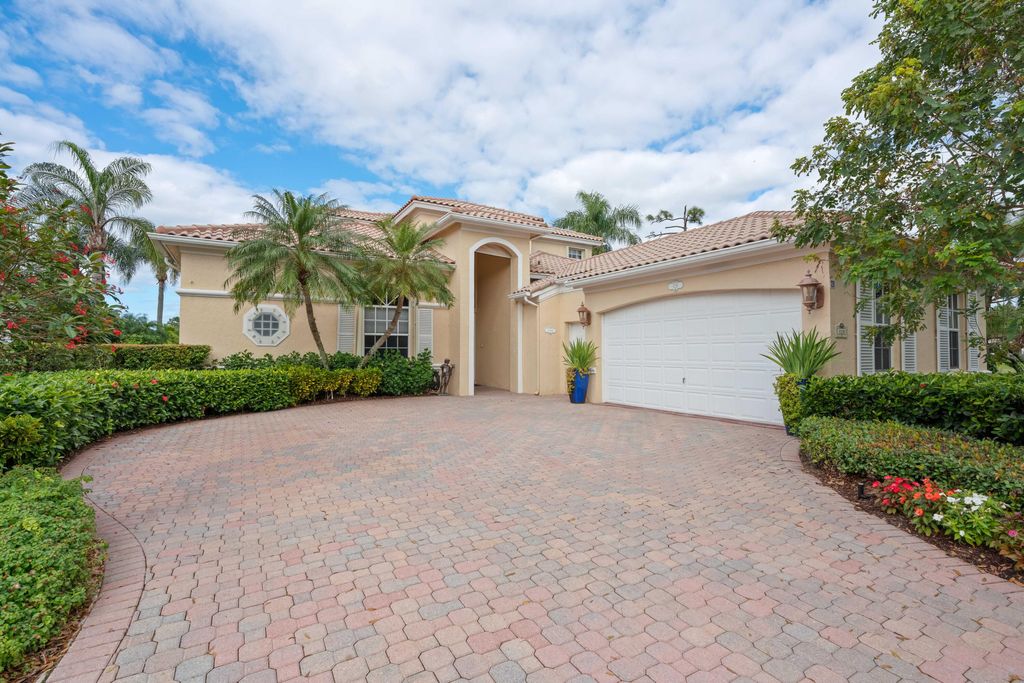 Photo of 128 W Village Way, Jupiter, FL 33458 (MLS # R10771927)