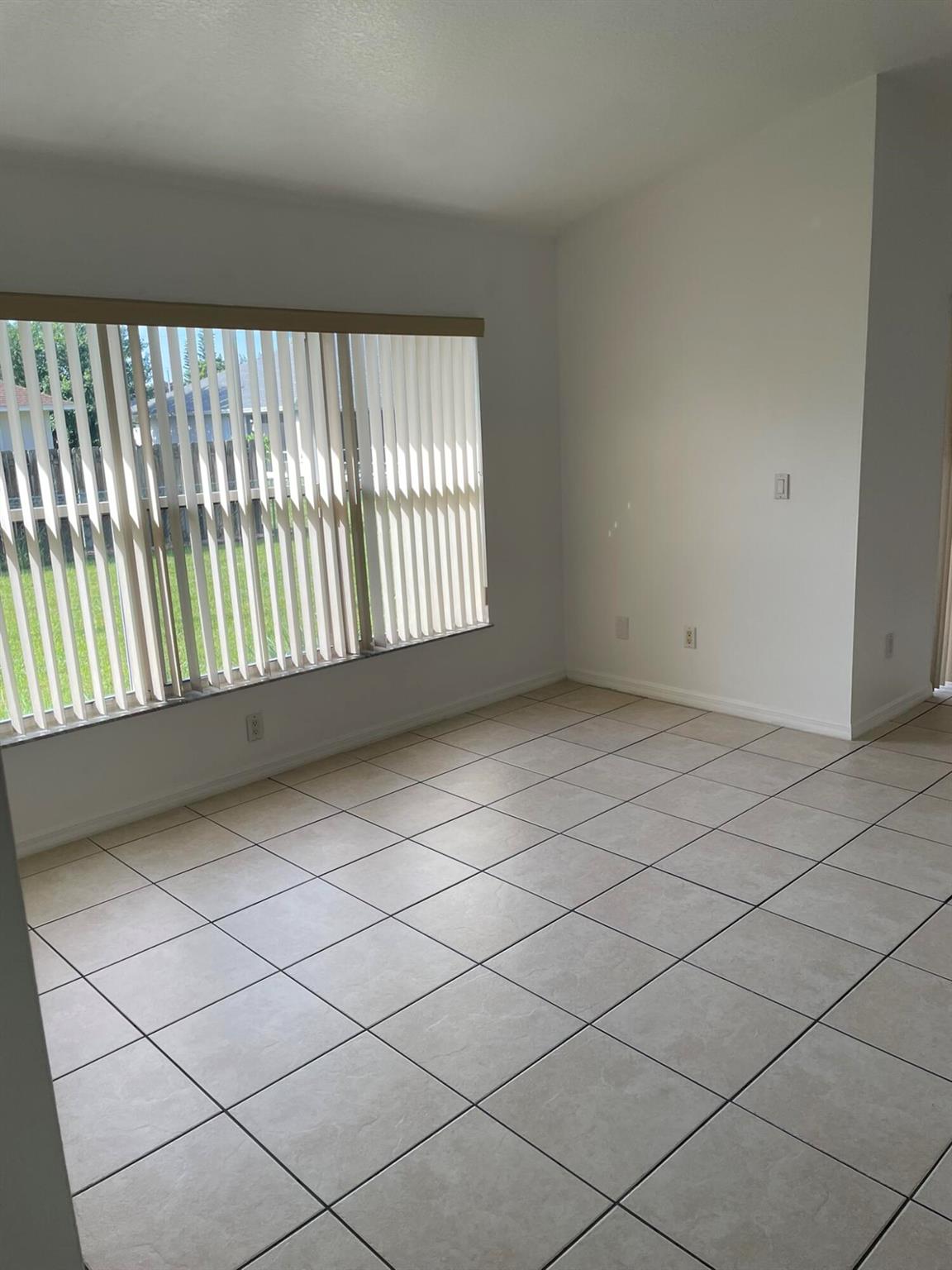 PORT ST LUCIE SEC 43-SELV - Residential Lease