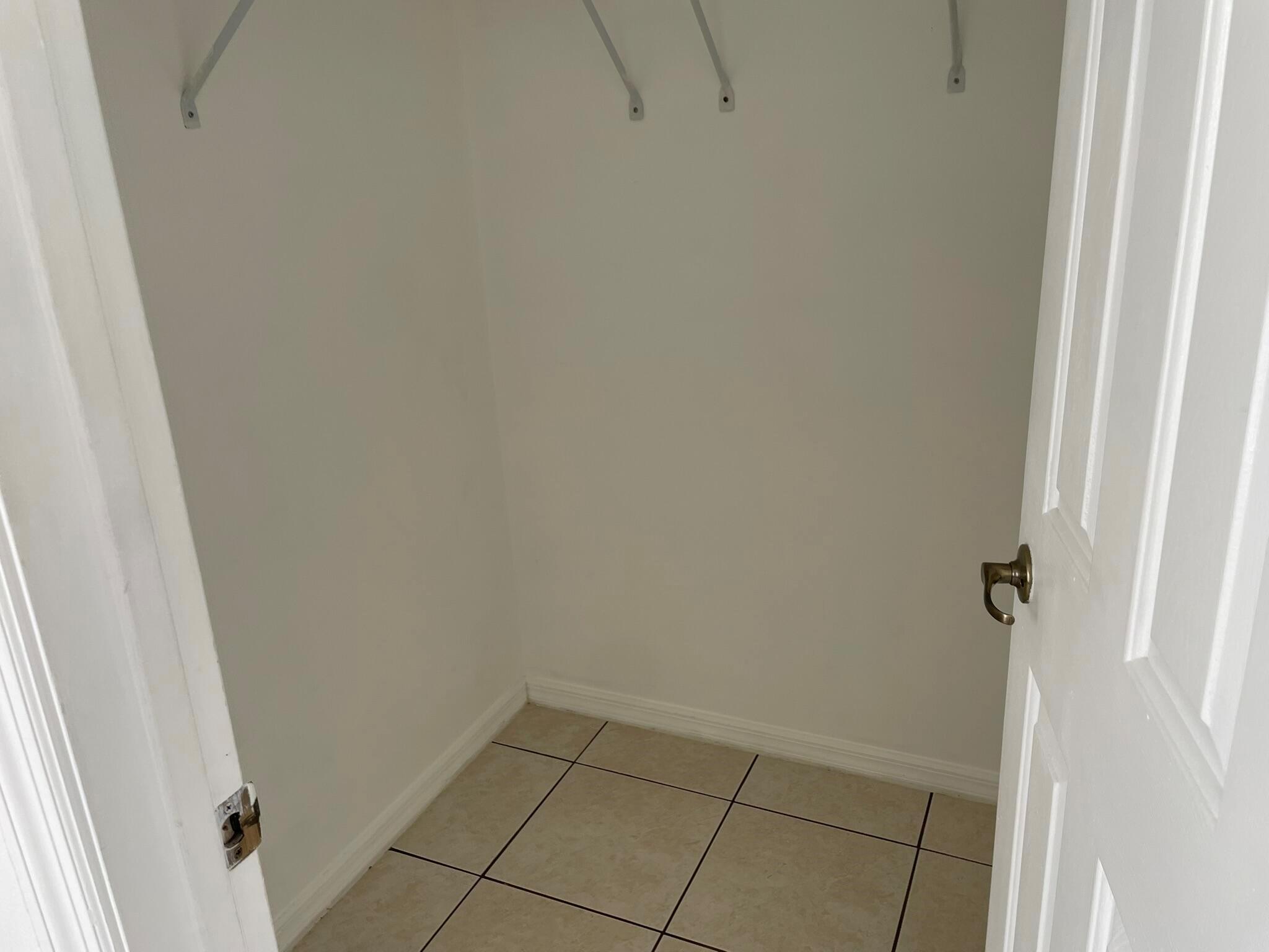 PORT ST LUCIE SEC 43-SELV - Residential Lease