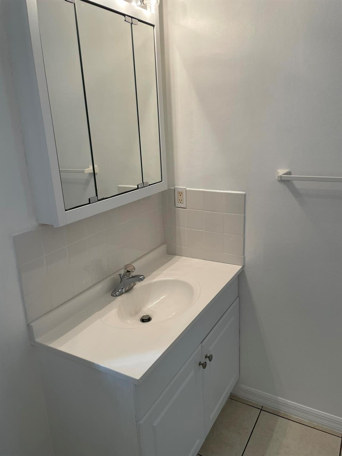 PORT ST LUCIE SEC 43-SELV - Residential Lease