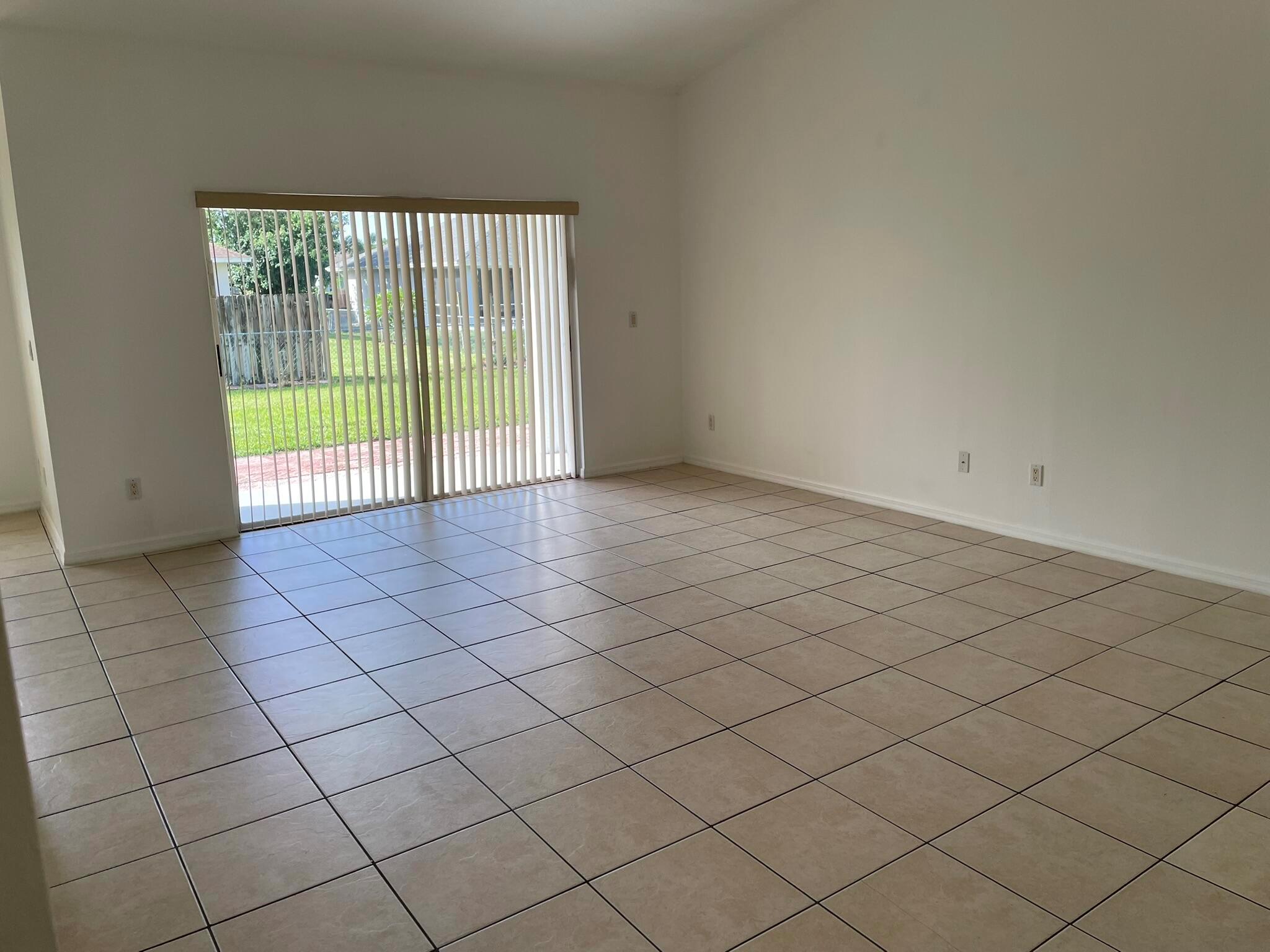 PORT ST LUCIE SEC 43-SELV - Residential Lease