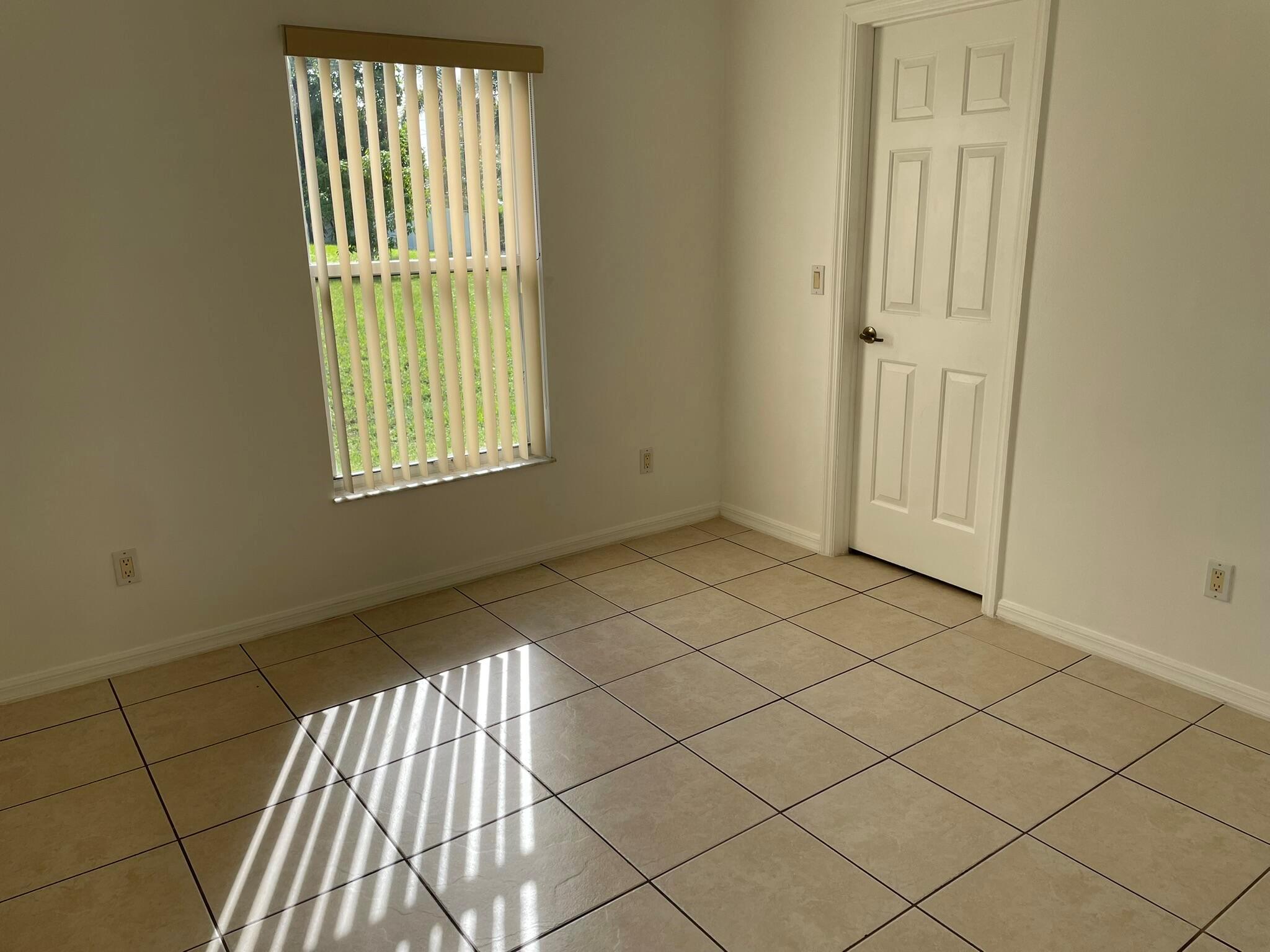 PORT ST LUCIE SEC 43-SELV - Residential Lease