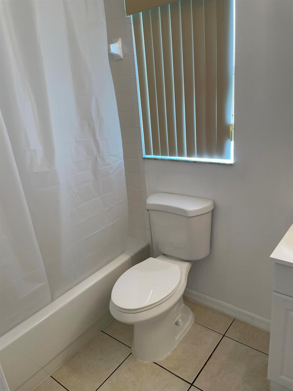 PORT ST LUCIE SEC 43-SELV - Residential Lease