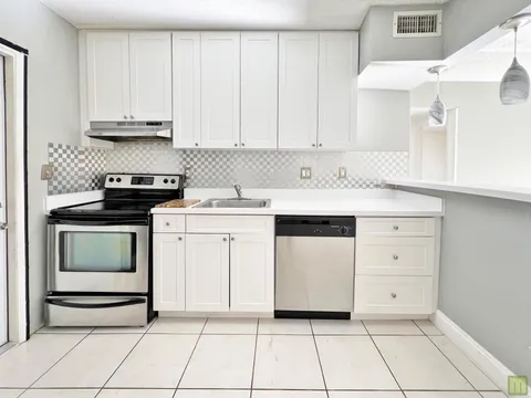 4061 N Dixie Hwy Unit 12, Oakland Park, FL 33334 - MLS#: F10473686