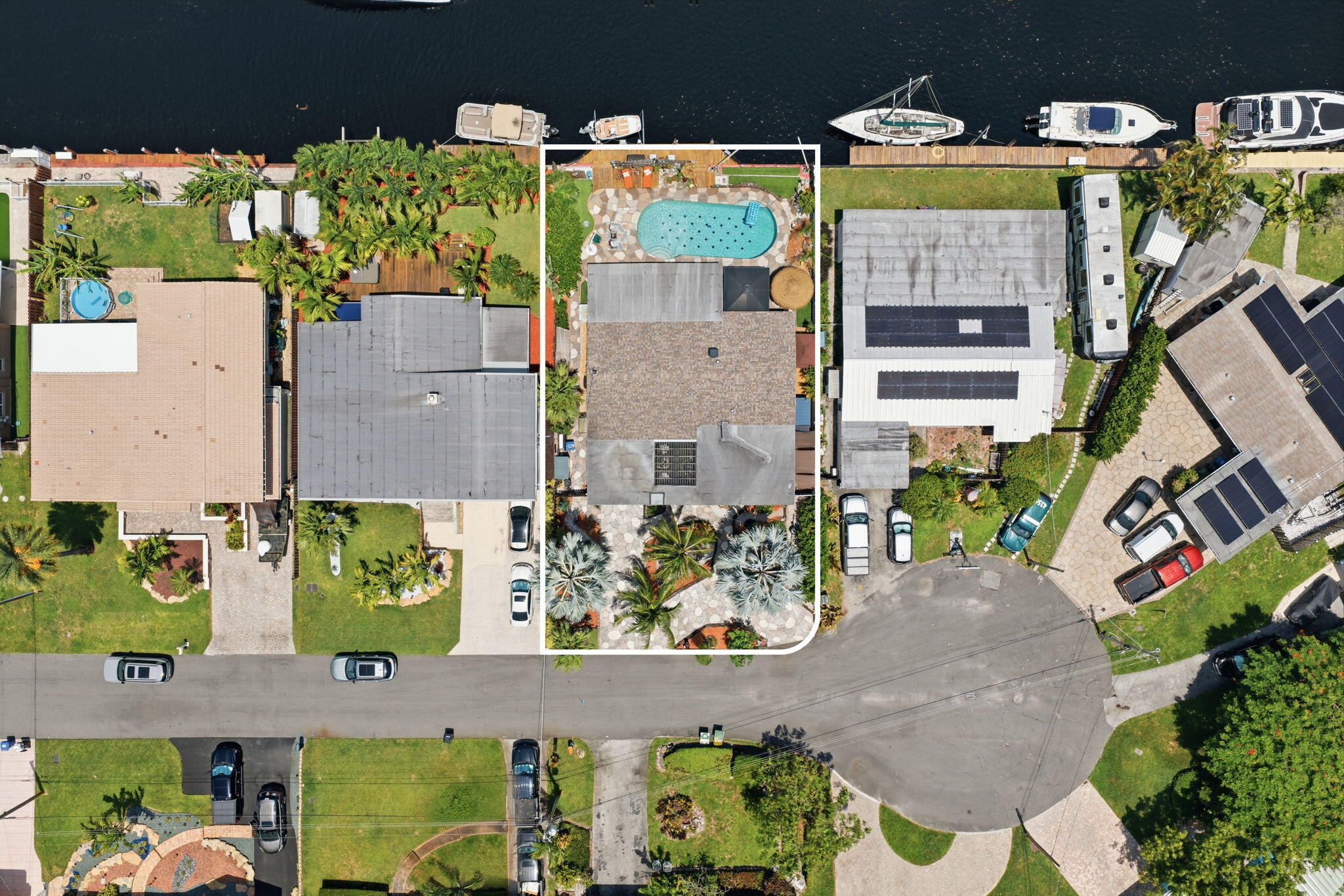 2642 NASSAU Lane