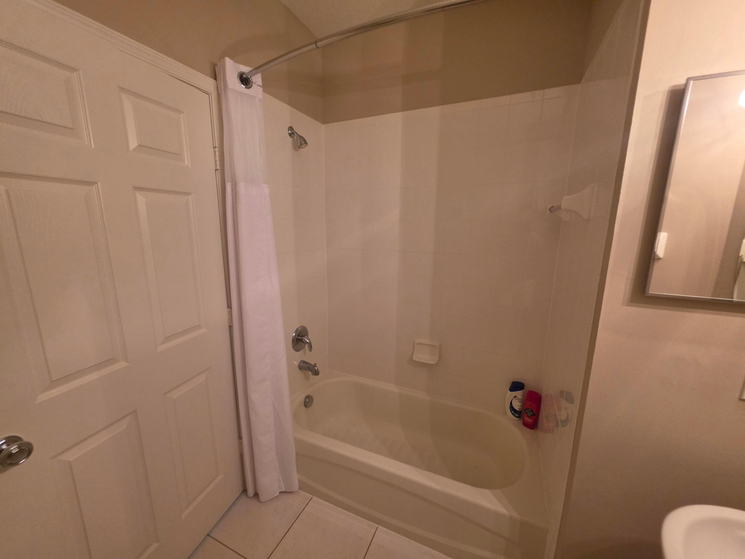 CASTLE PINES CONDOMINIUM - Residential Lease