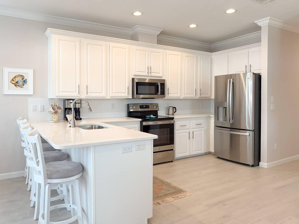 OCEAN BREEZE RESORT - Residential Lease