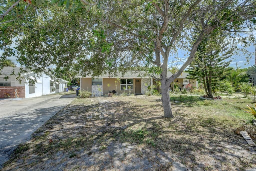 Photo of 21162126 NE Rustic Place, Jensen Beach, FL 34957 (MLS # R10817760)
