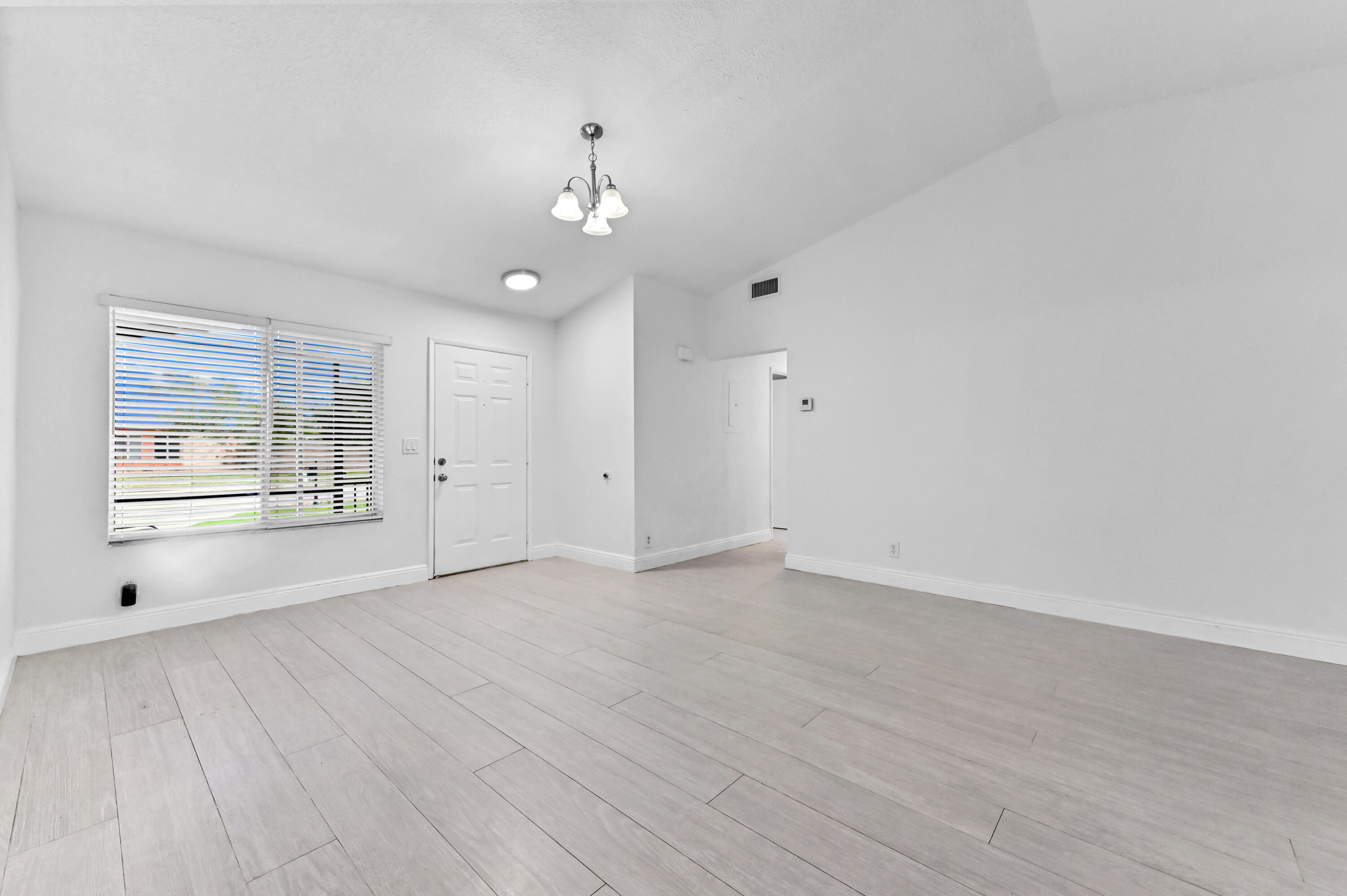 9969 Robins Nest Road