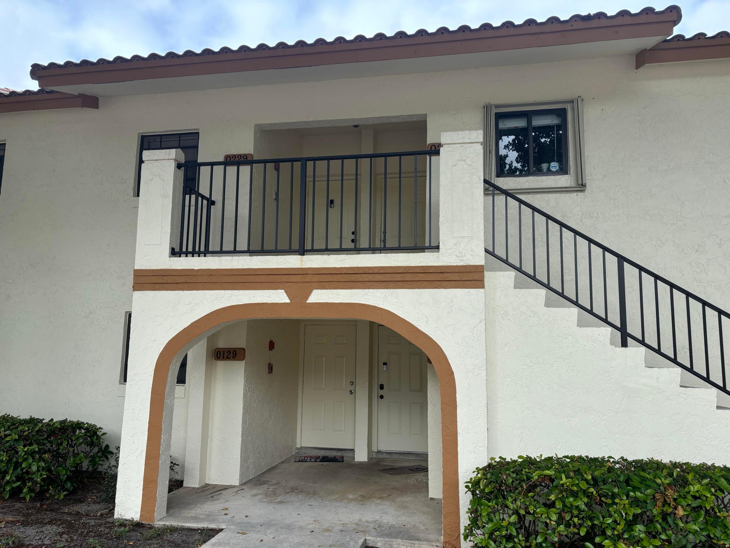 301 Olivewood Place O229