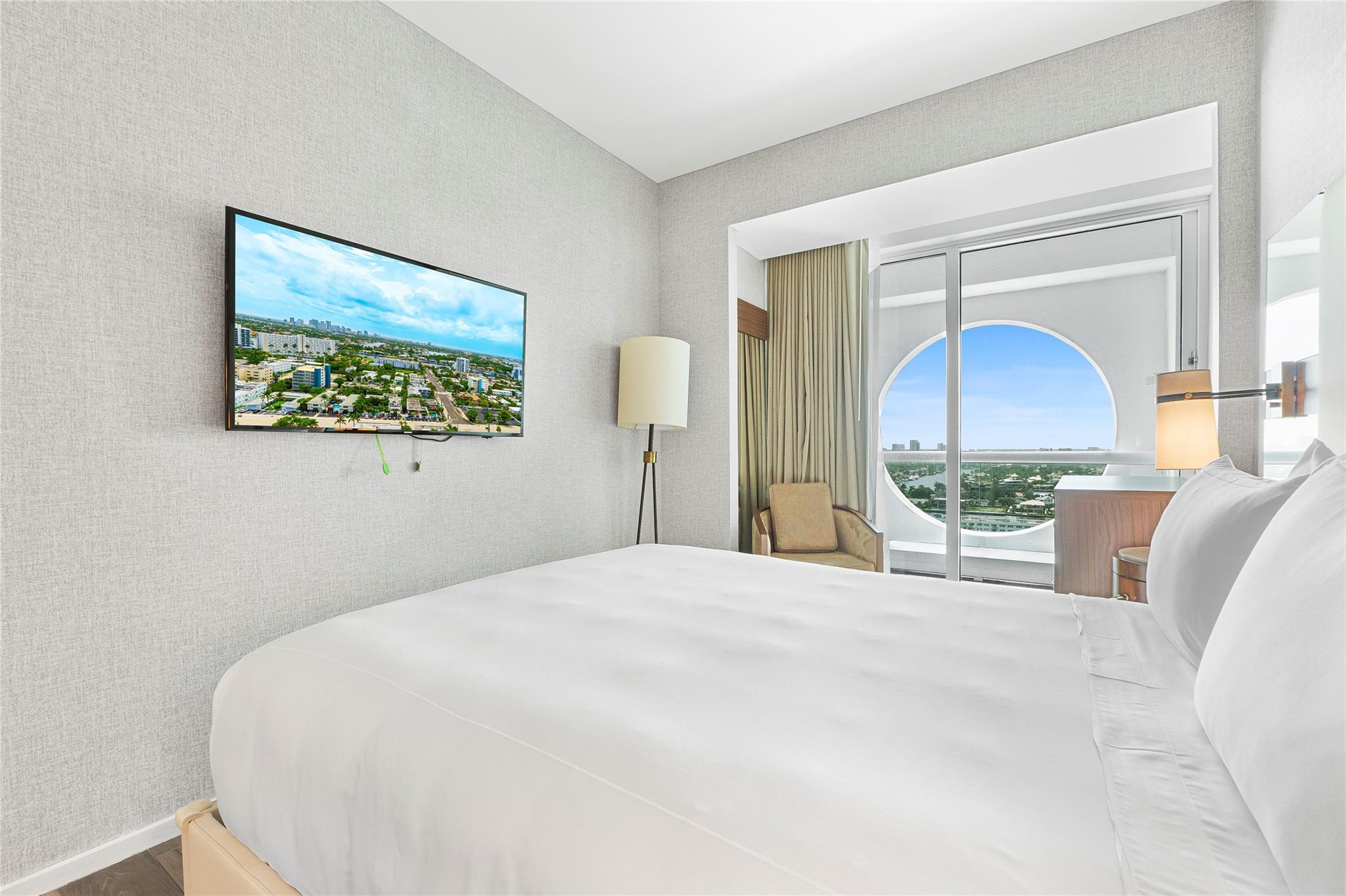 551 N Fort Lauderdale Beach Blvd R1905 & R1906