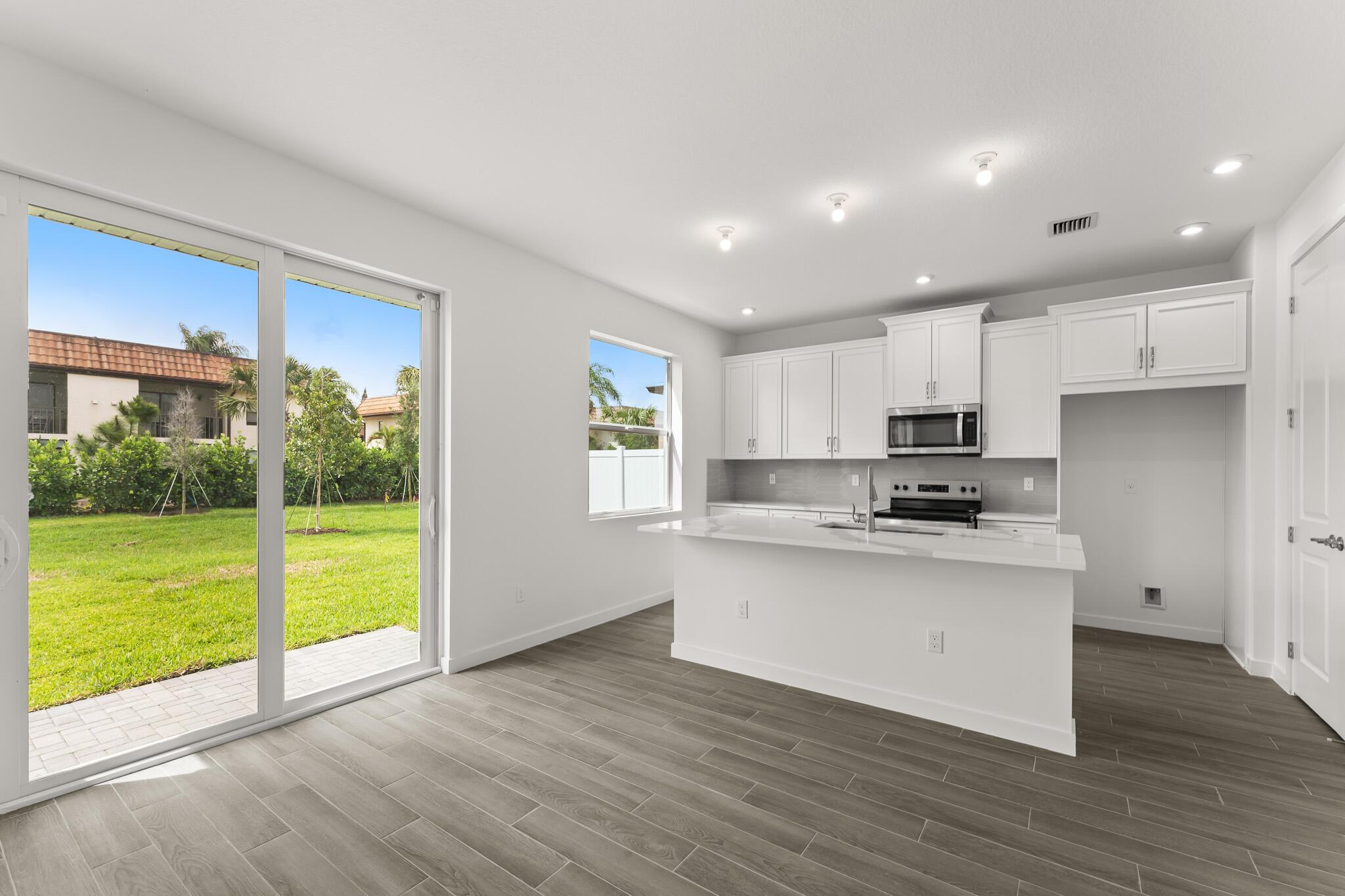 7262 Lenora Lane