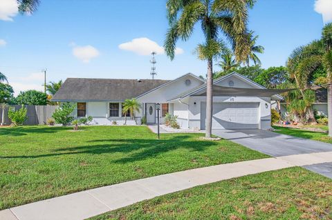 25 Cedar Circle Boynton Beach FL 33436