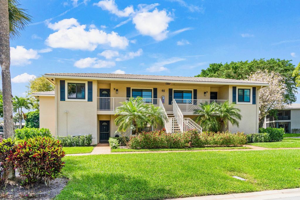 Photo of 46 Stratford Lane W #D, Boynton Beach, FL 33436 (MLS # B26013044)