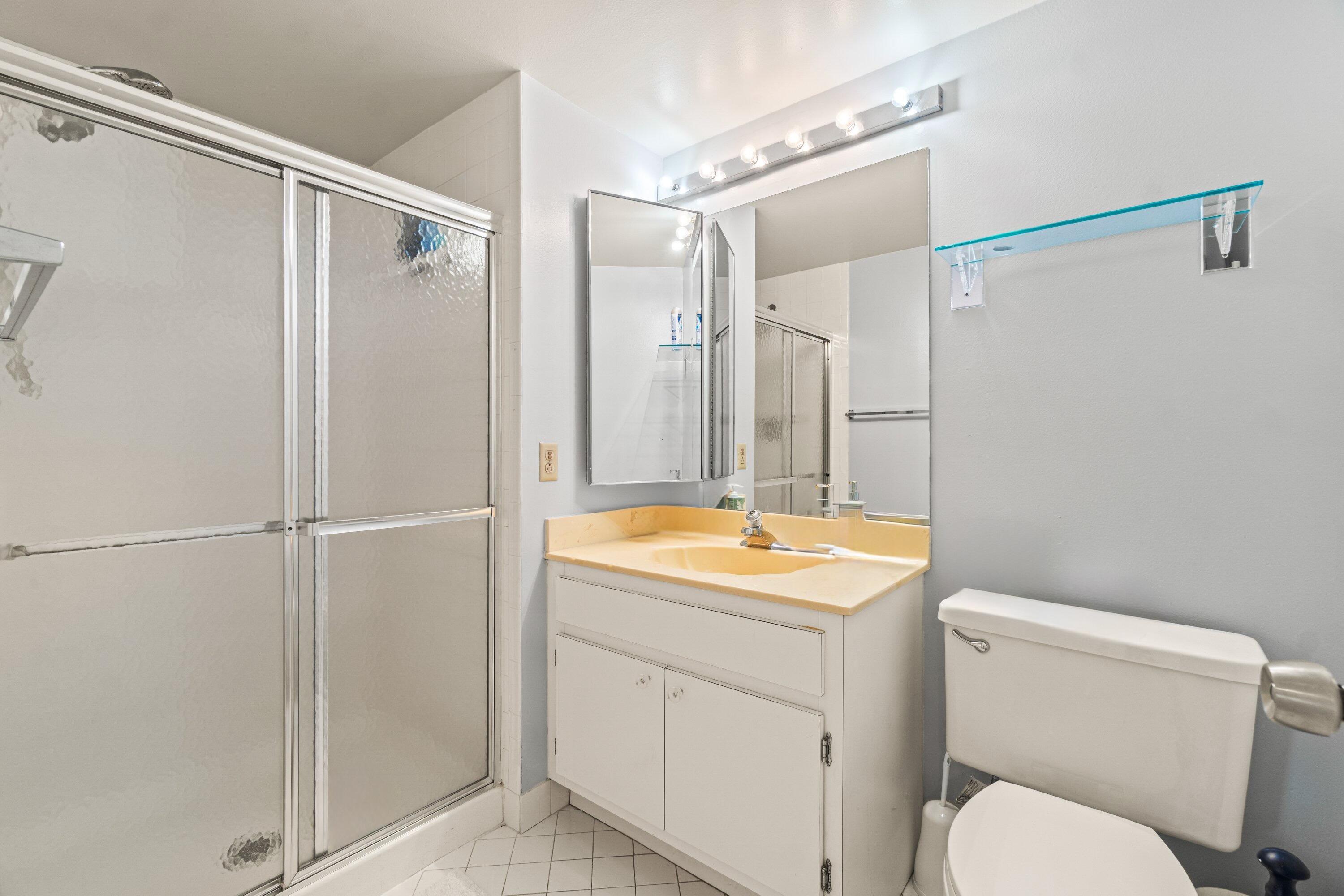 STRATFORD AT HUNTERS RUN CONDO - Residential