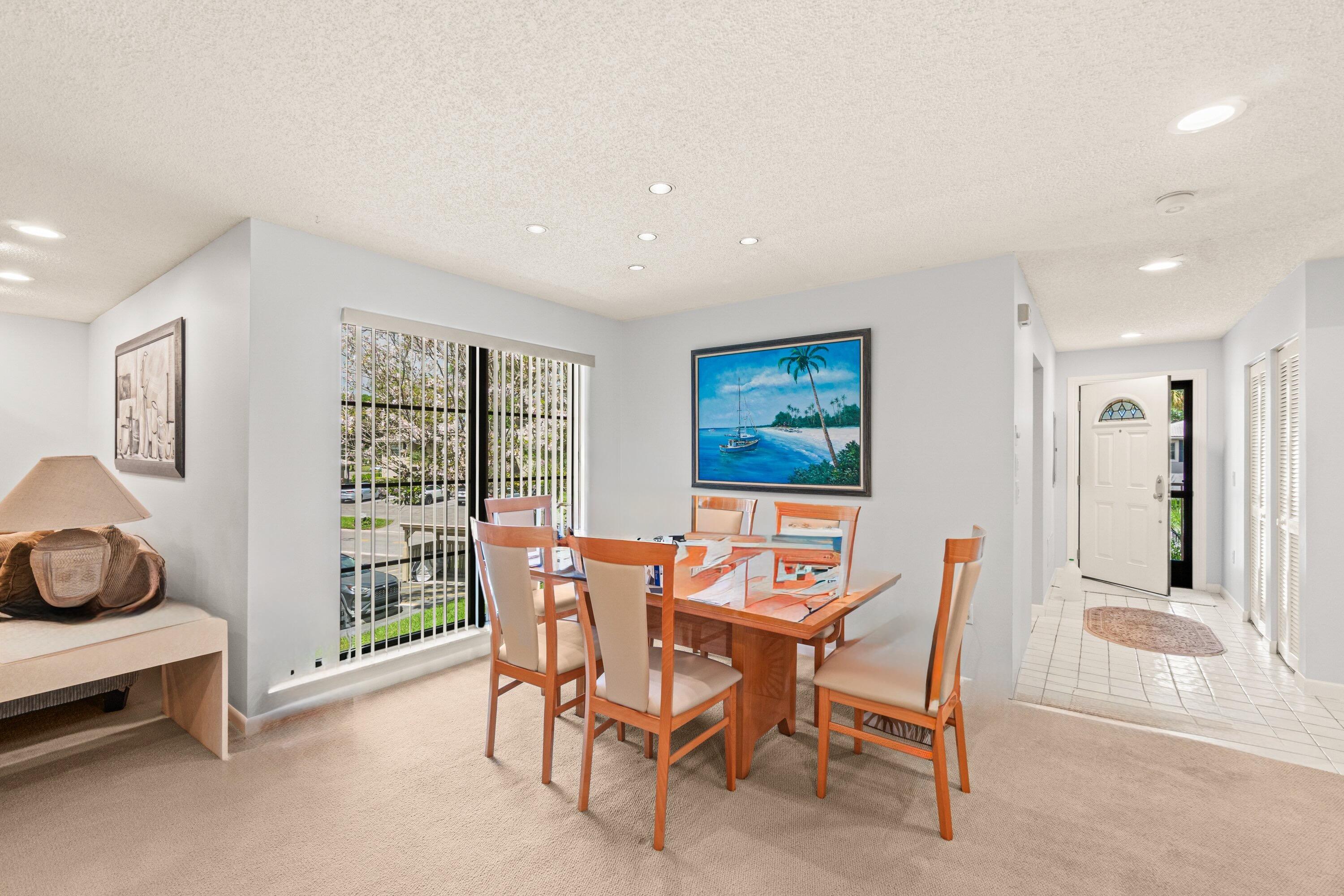 STRATFORD AT HUNTERS RUN CONDO - Residential