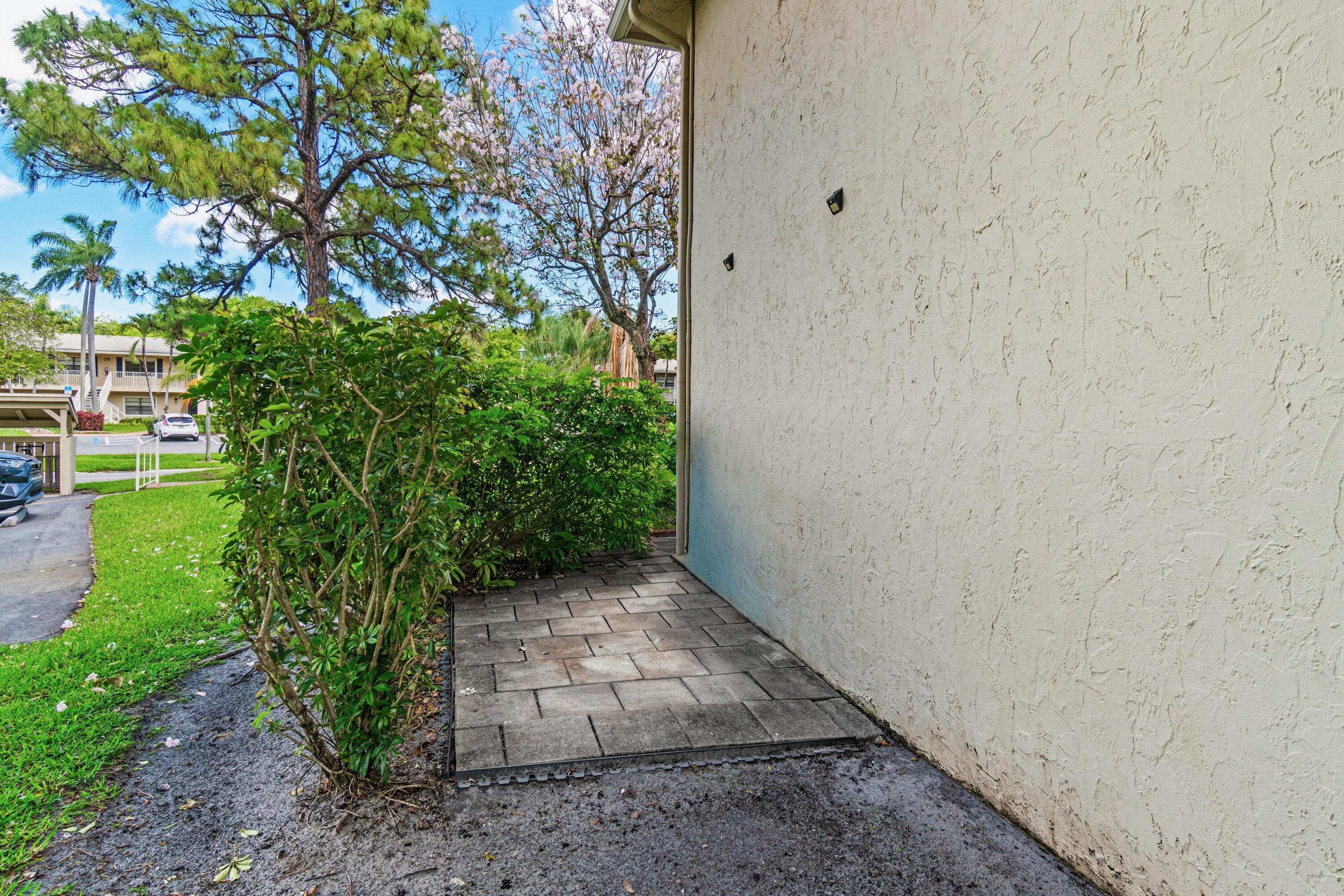 STRATFORD AT HUNTERS RUN CONDO - Residential