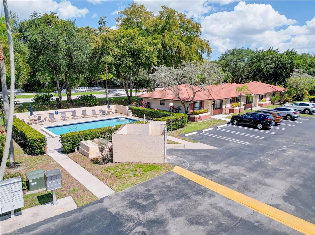 Royal Grenadier - Residential