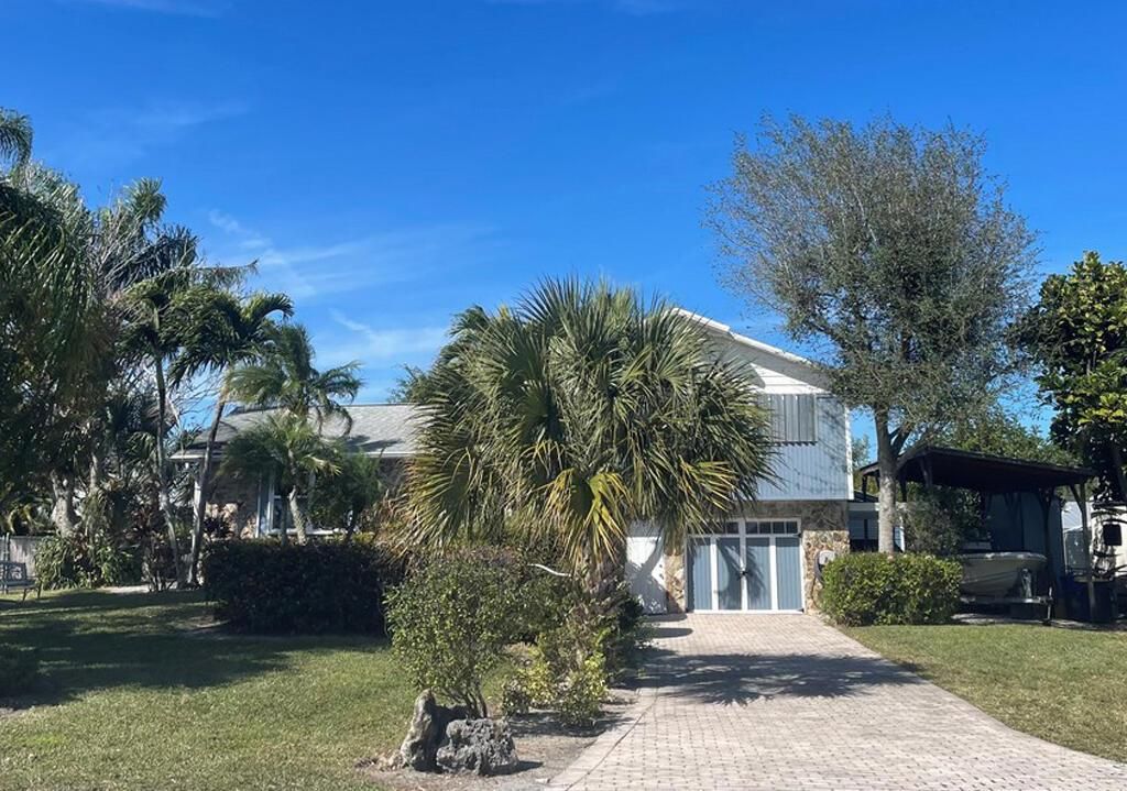 Photo of 5229 SE Horseshoe Point Road, Stuart, FL 34997 (MLS # R10916914)