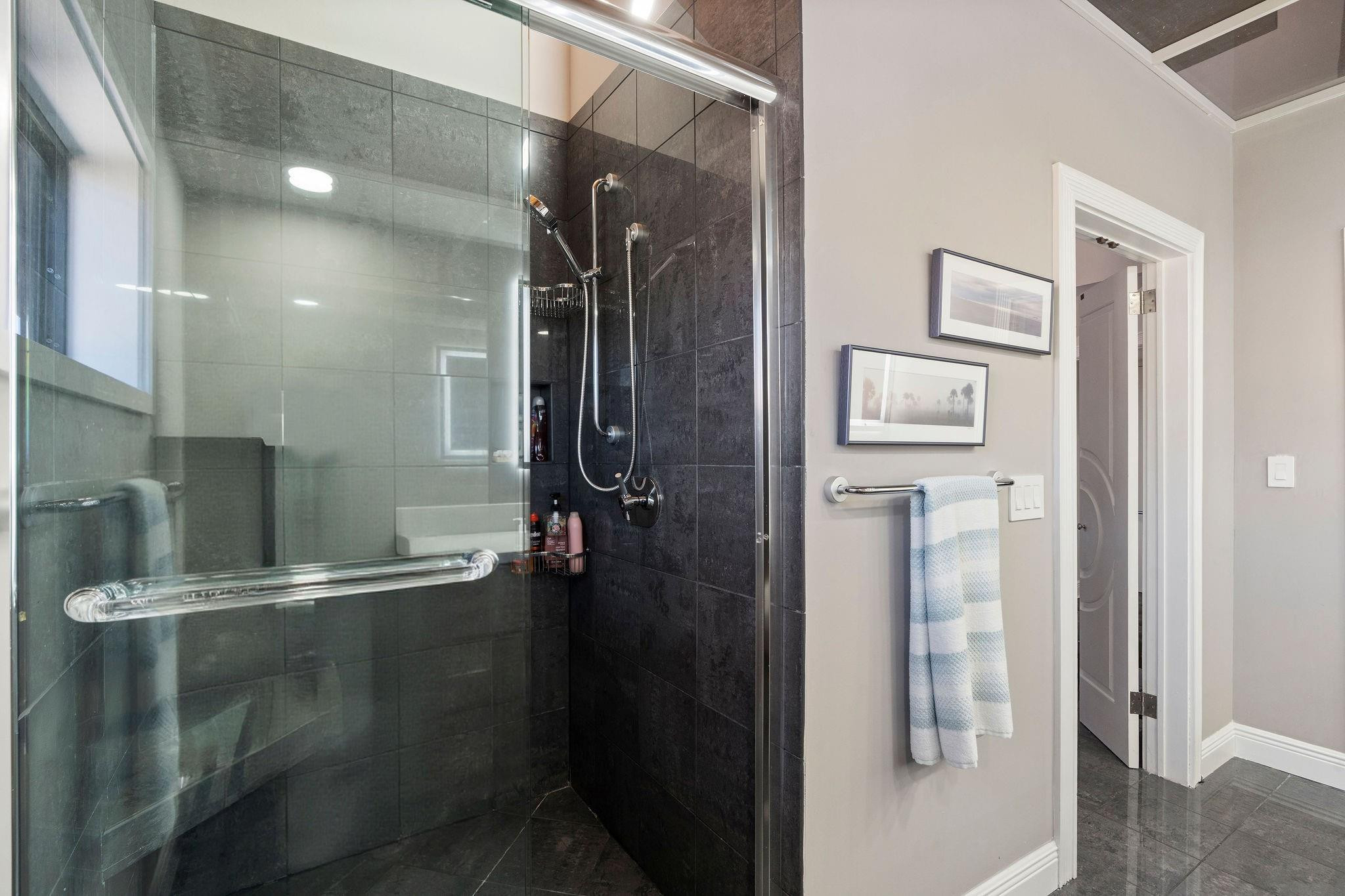 PORTSIDE YACHT CLUB - Residential Lease