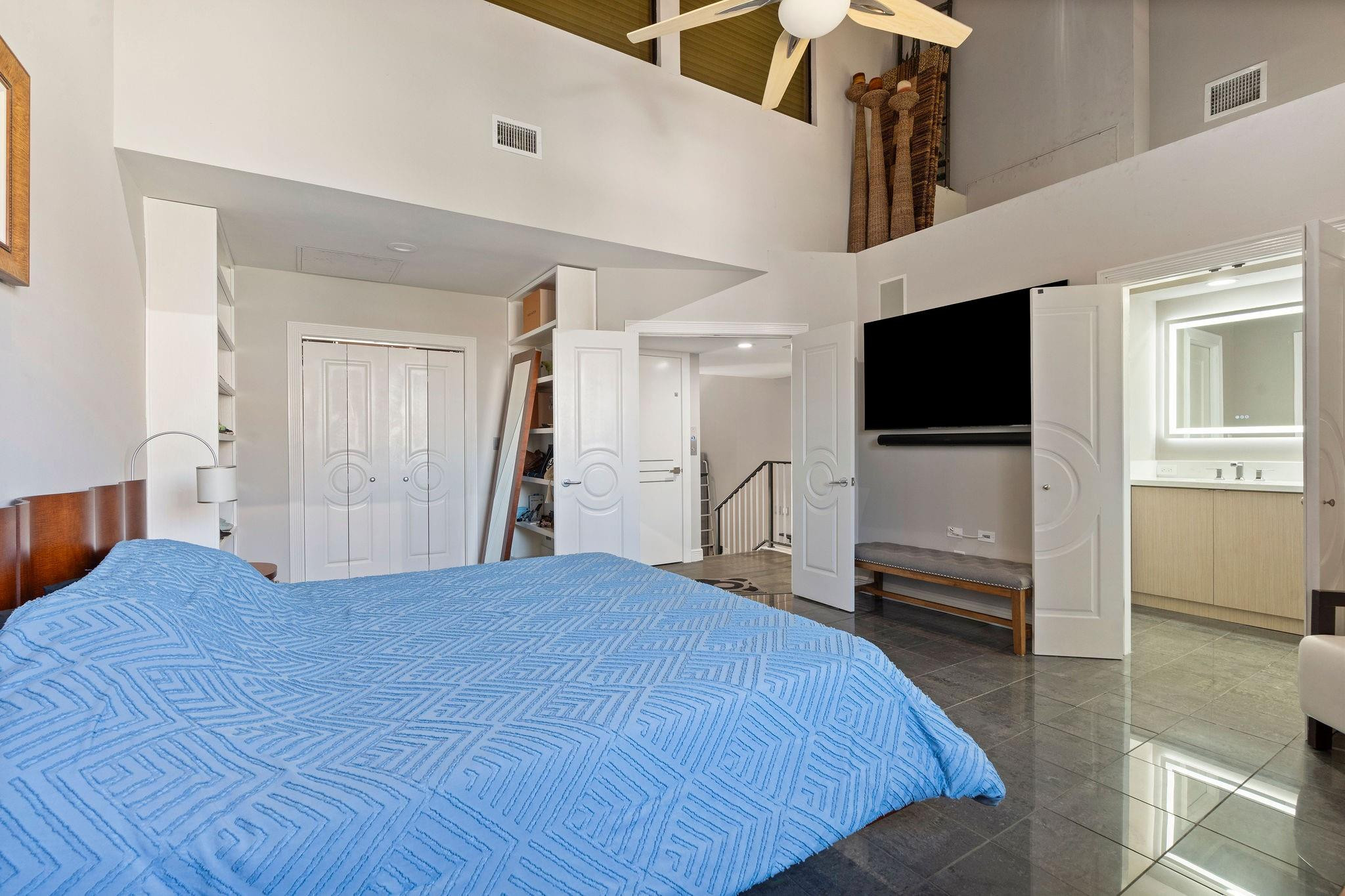 PORTSIDE YACHT CLUB - Residential Lease