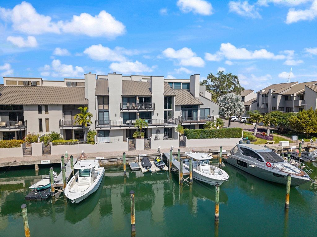 Photo of 16 Portside Drive #16C, Fort Lauderdale, FL 33316 (MLS # F10556332)