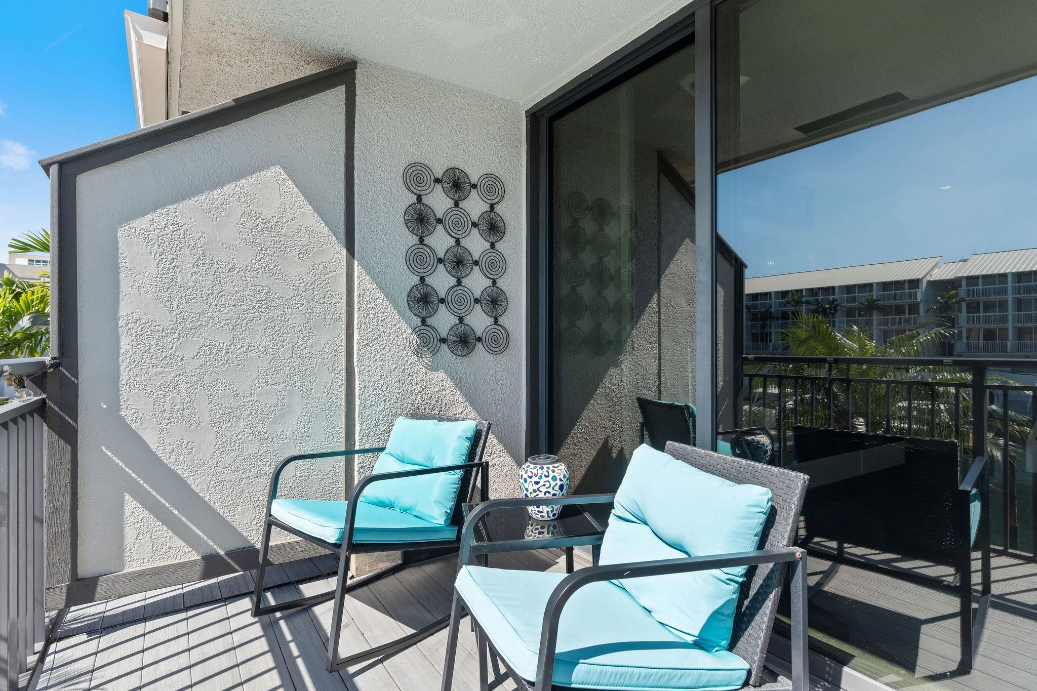 PORTSIDE YACHT CLUB - Residential Lease