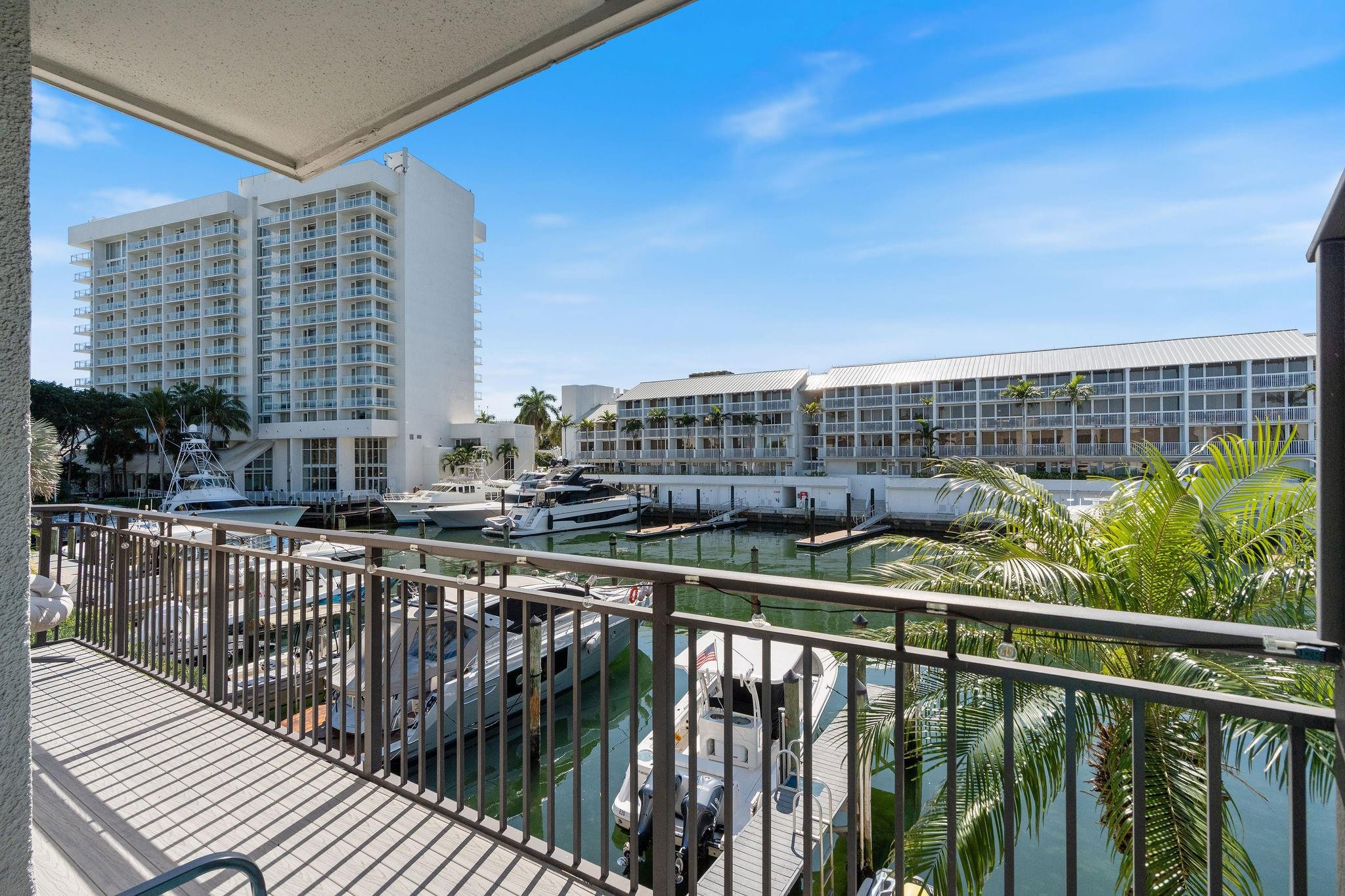 PORTSIDE YACHT CLUB - Residential Lease